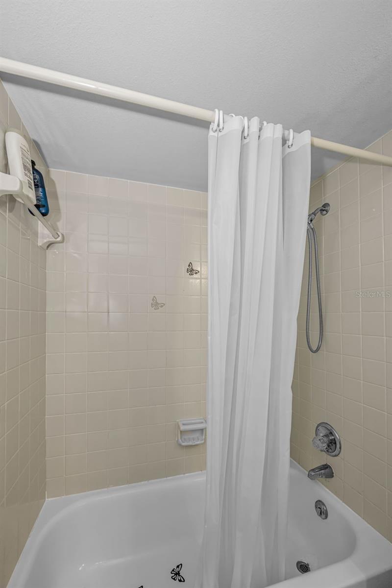 2400 Winding Creek Unit 17-103, Clearwater, FL 33761