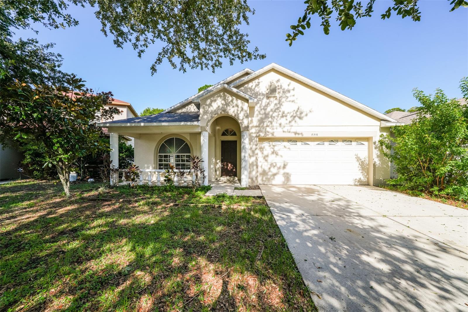 8516 Canterbury Lake, Tampa, FL 33619