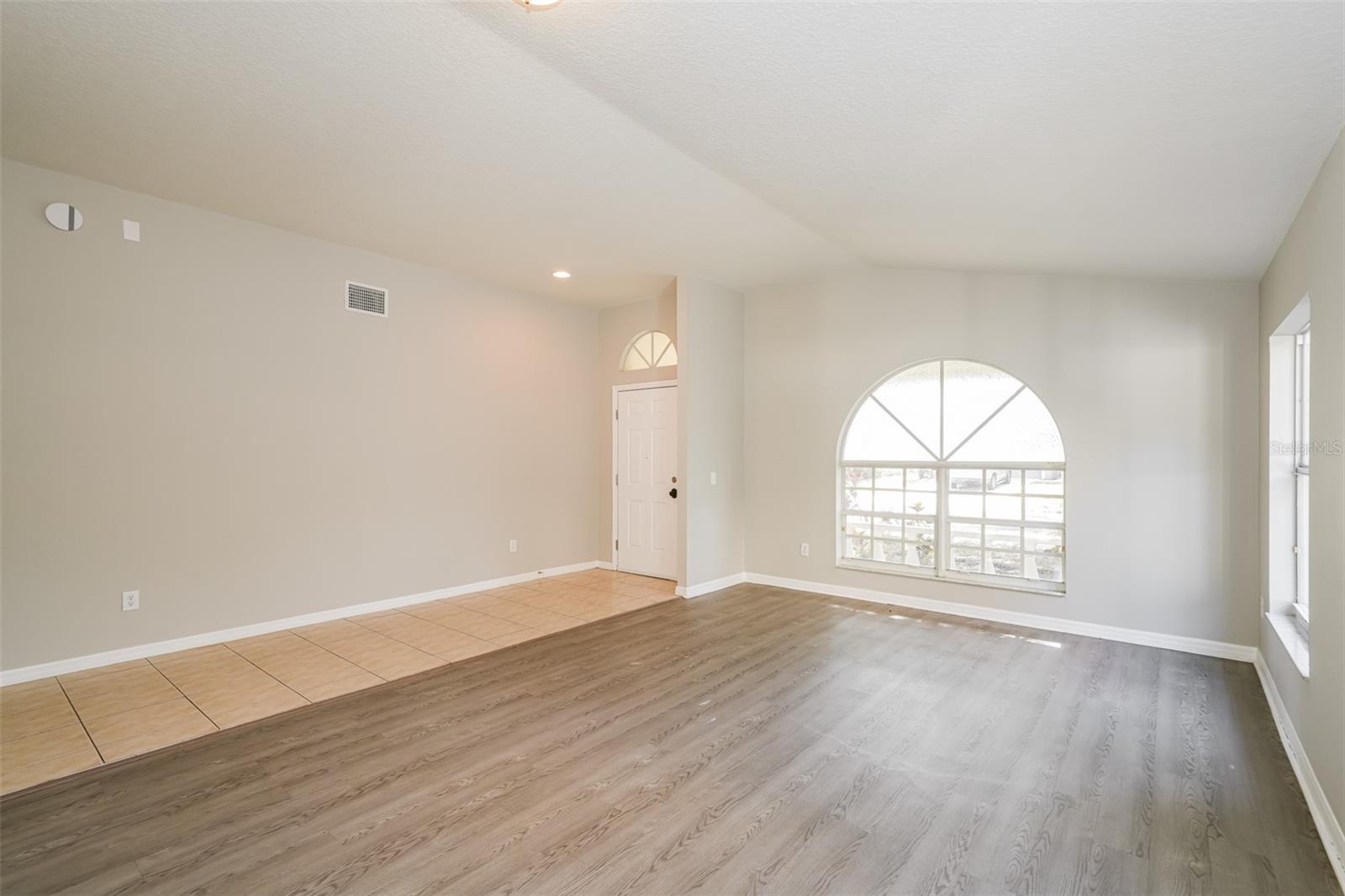 8516 Canterbury Lake, Tampa, FL 33619
