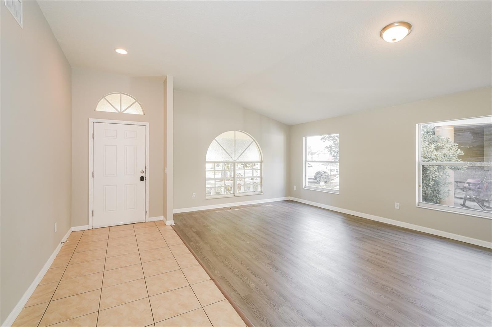 8516 Canterbury Lake, Tampa, FL 33619