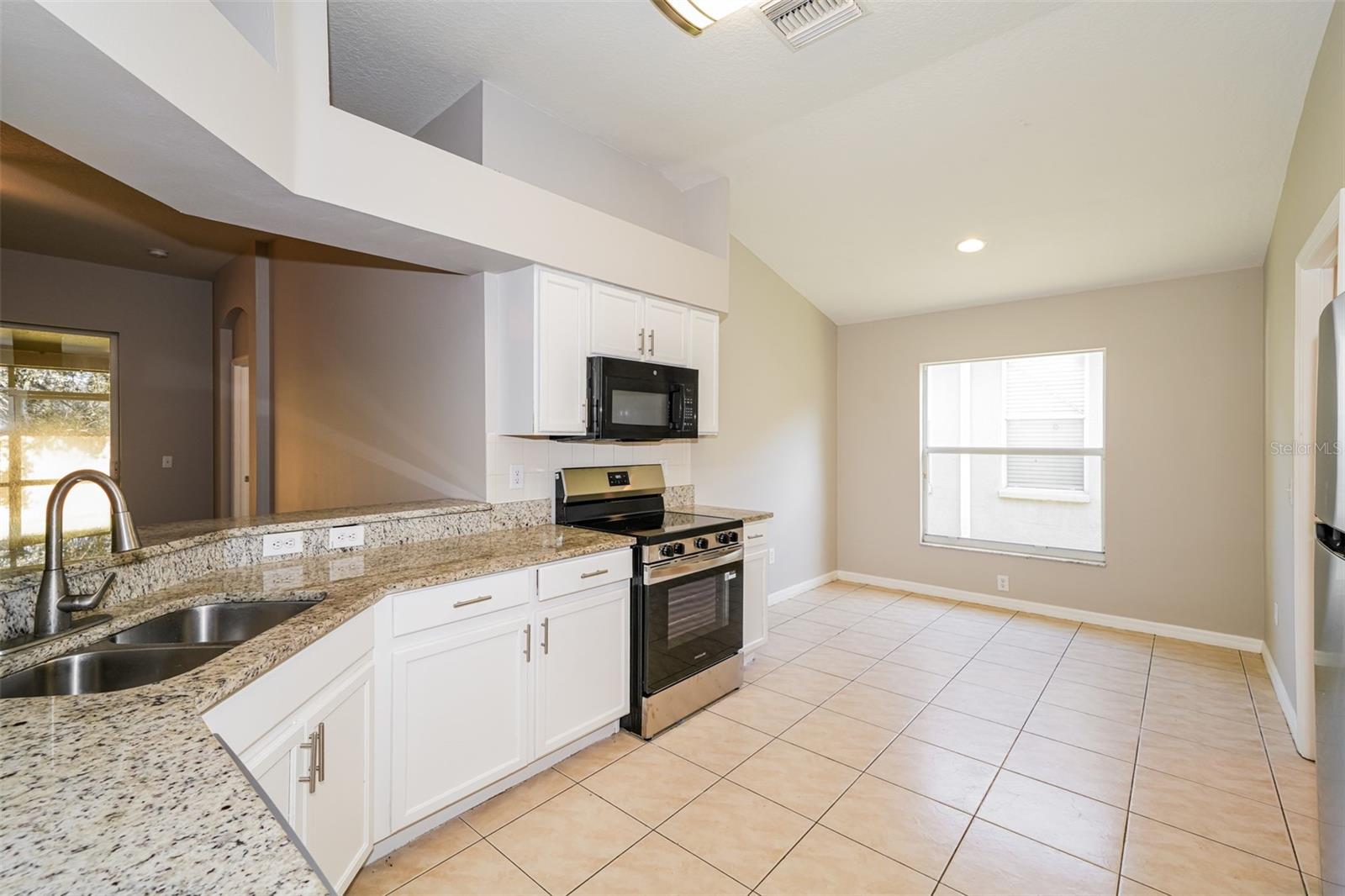 8516 Canterbury Lake, Tampa, FL 33619