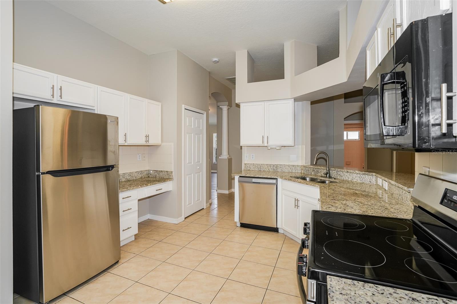 8516 Canterbury Lake, Tampa, FL 33619