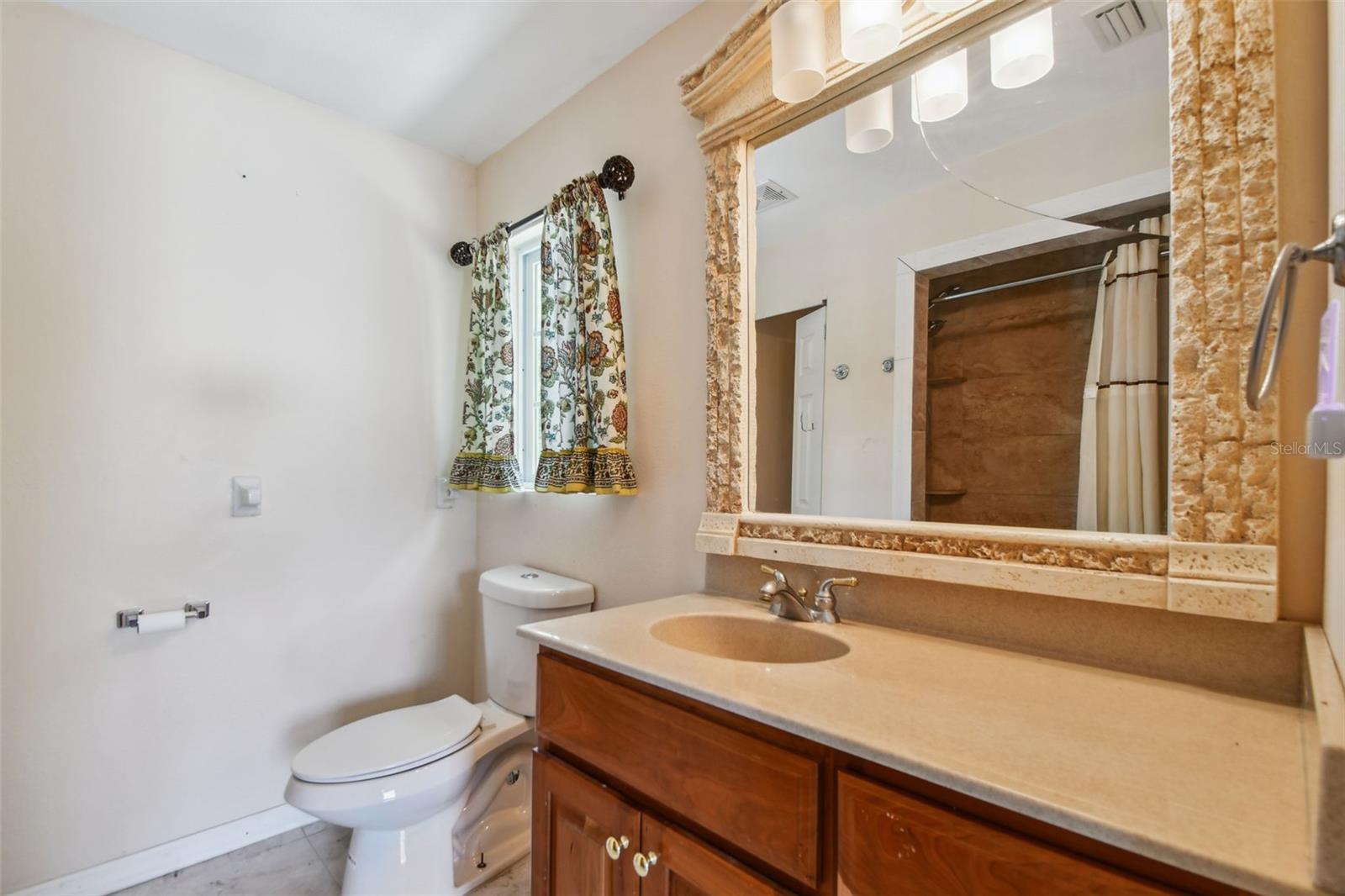 1377 Washington, Clearwater, FL 33756