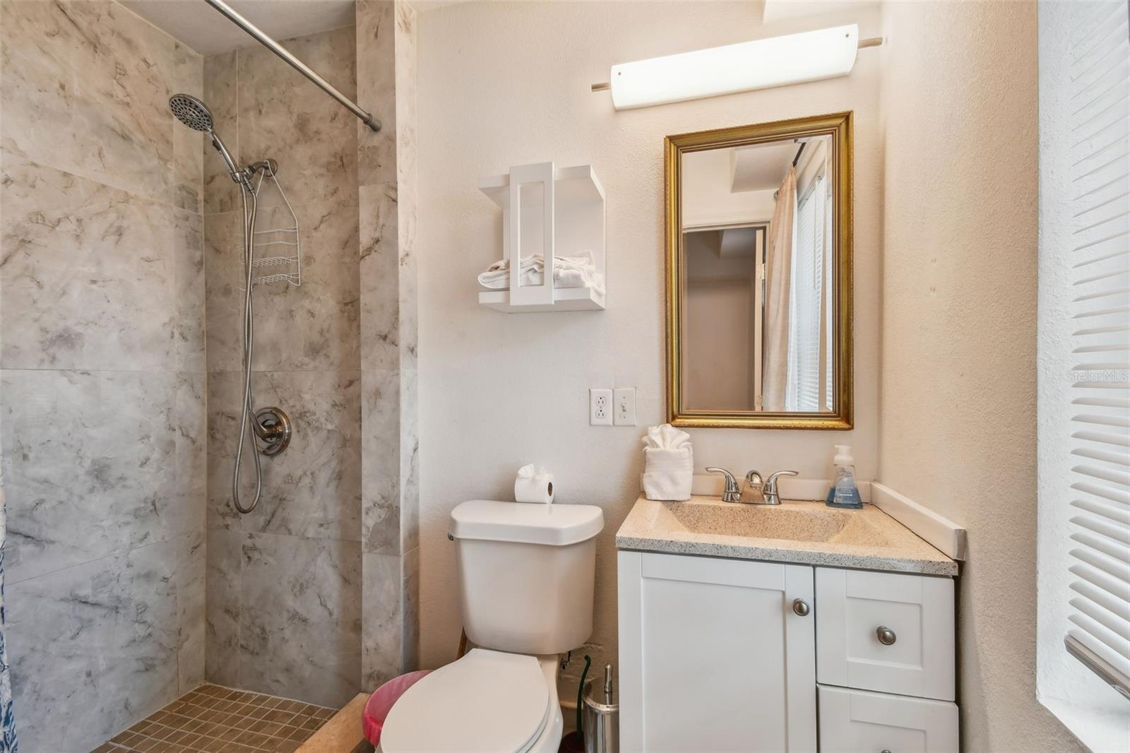 1377 Washington, Clearwater, FL 33756