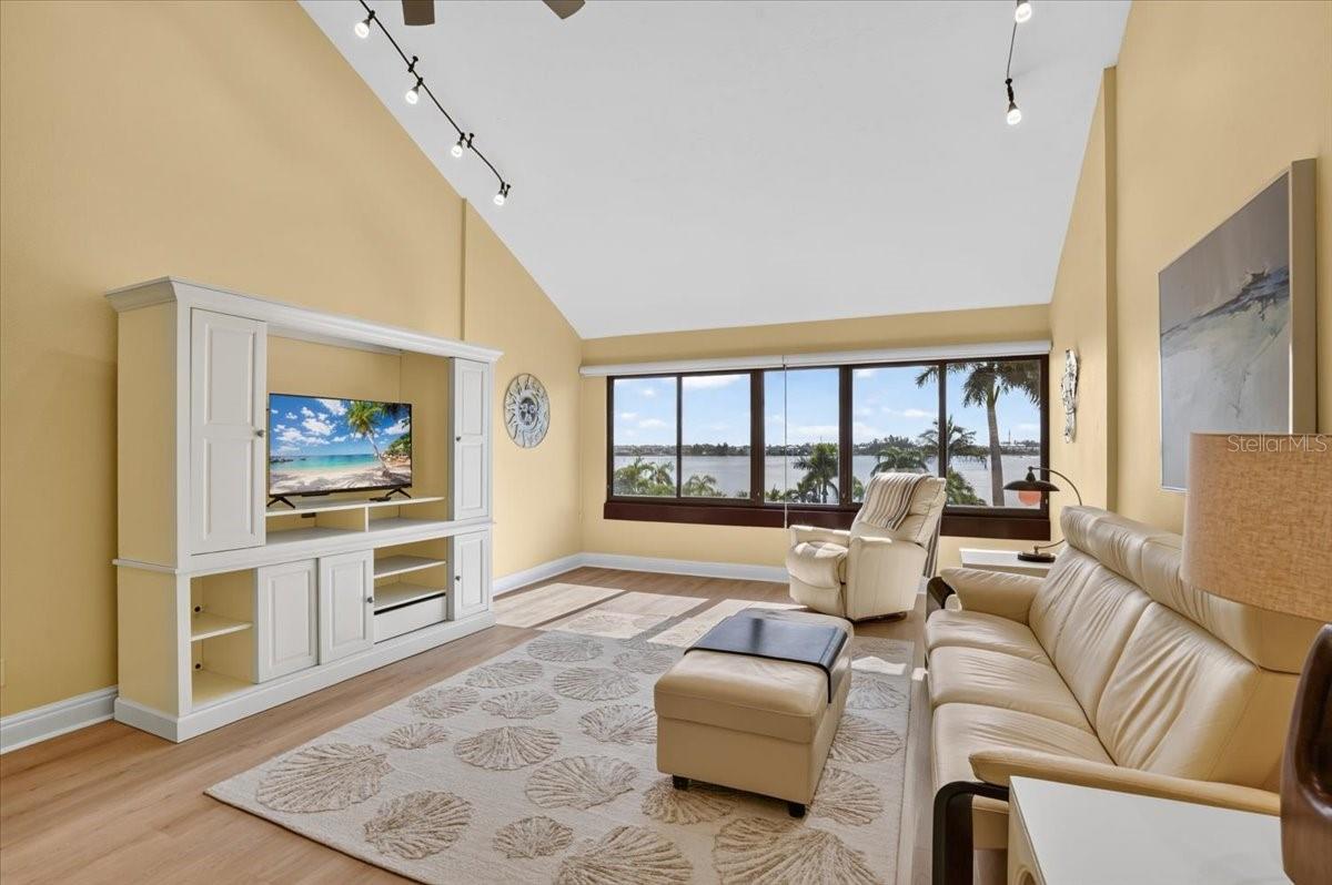 1007 Gulf Unit 217, Bradenton Beach, FL 34217