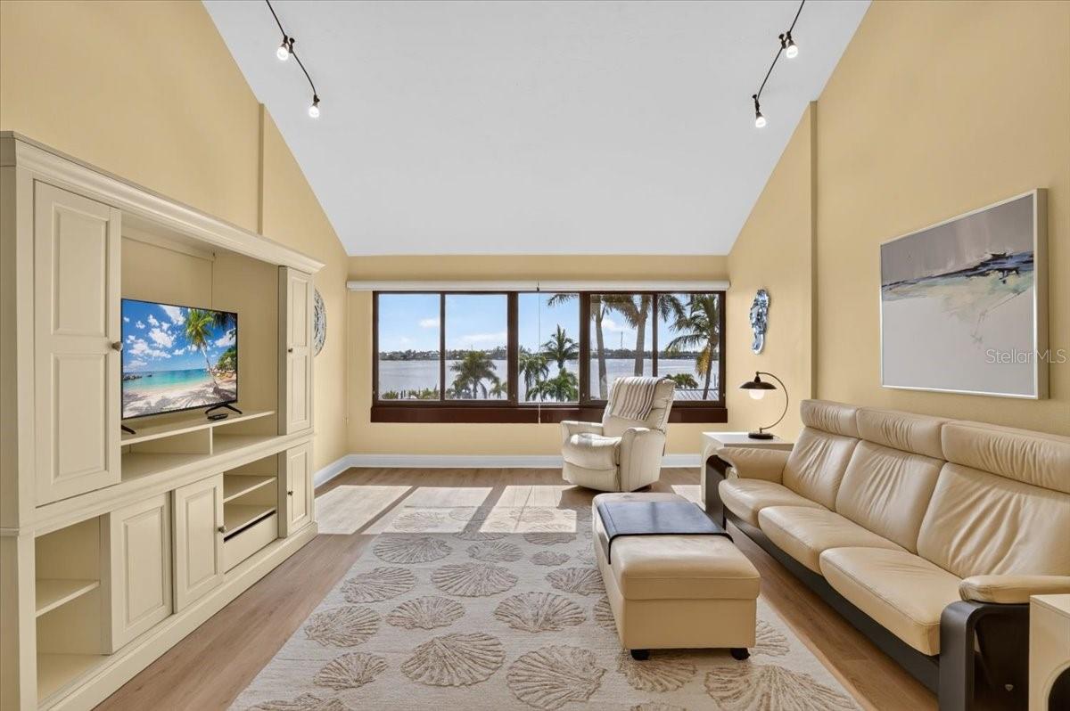 1007 Gulf Unit 217, Bradenton Beach, FL 34217