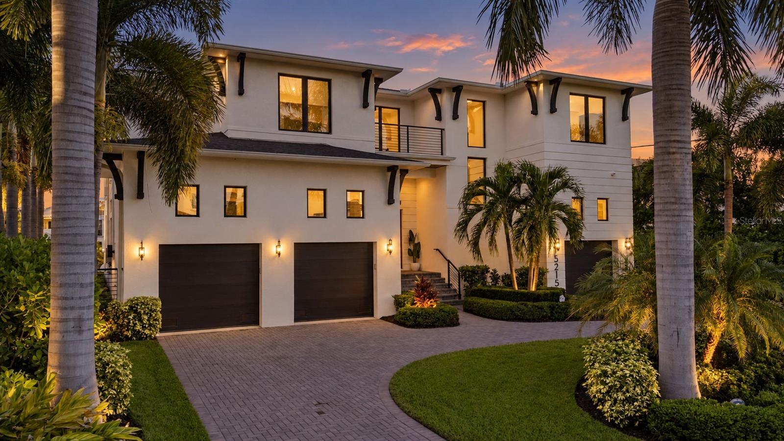 5215 Neptune, Tampa, FL 33609