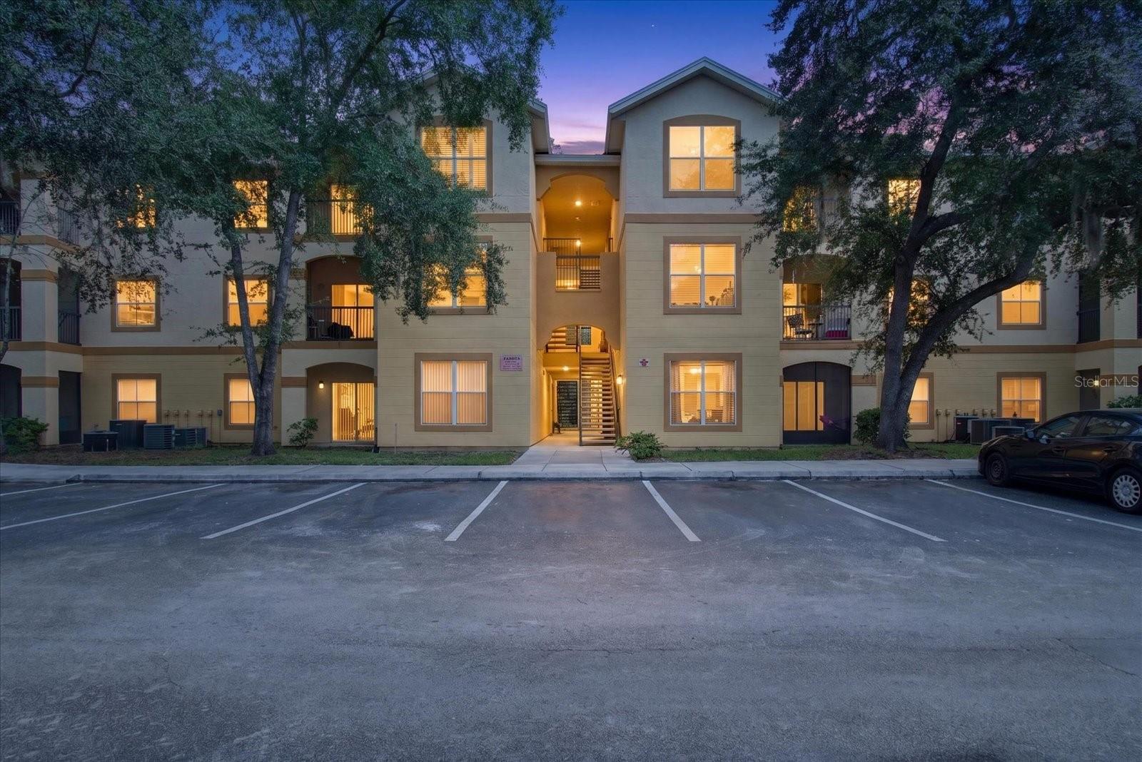 5608 Pinnacle Heights Unit 305, Tampa, FL 33624