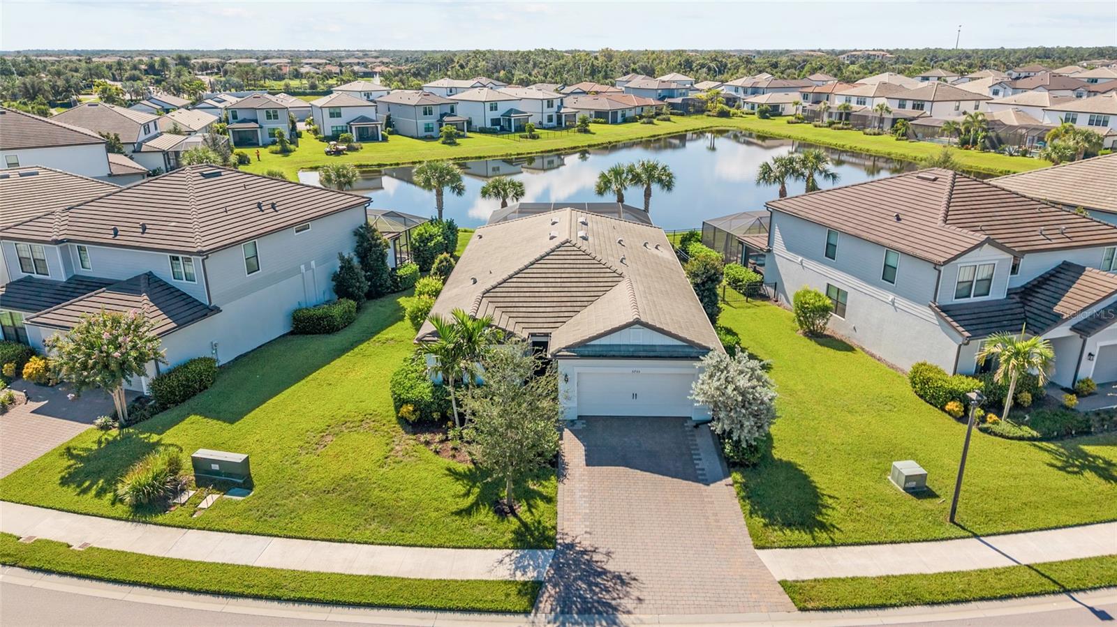 5755 Bluestar, Lakewood Ranch, FL 34211