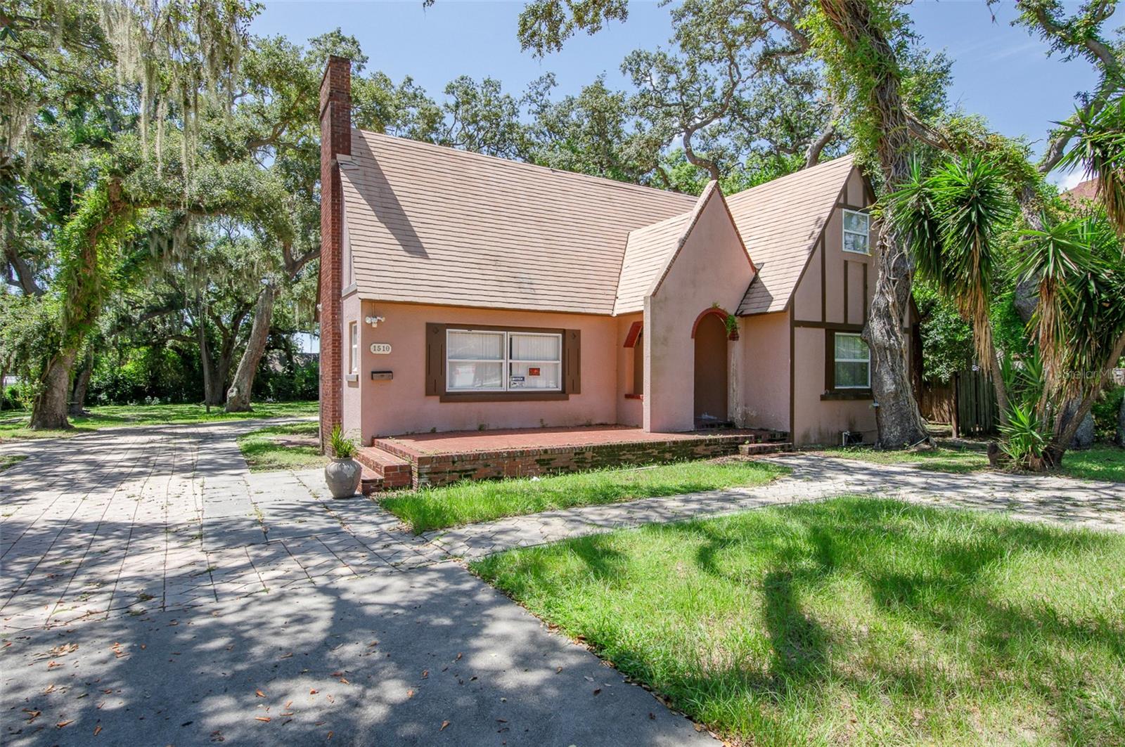 1510 22nd, St Petersburg, FL 33705