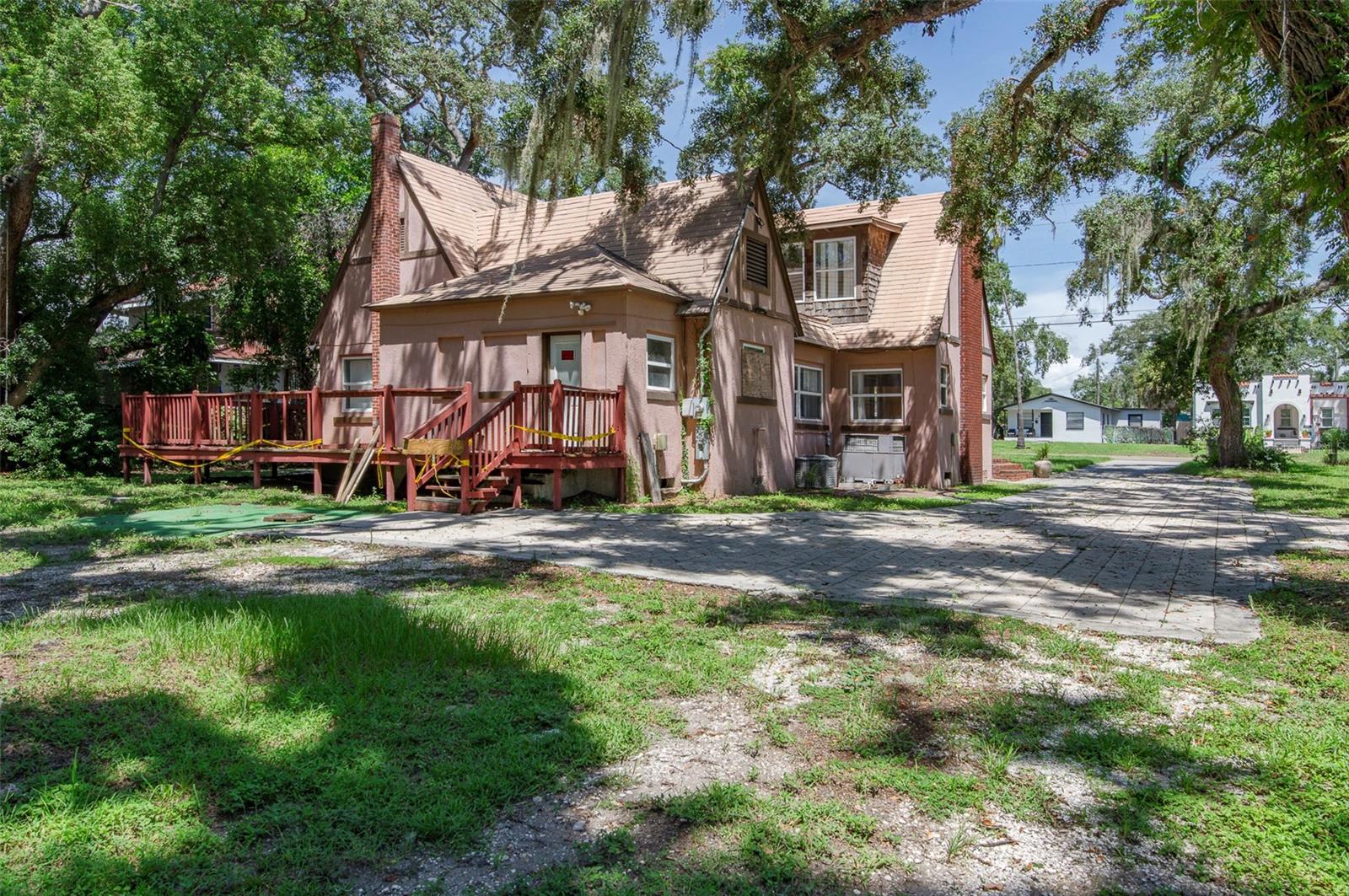 1510 22nd, St Petersburg, FL 33705