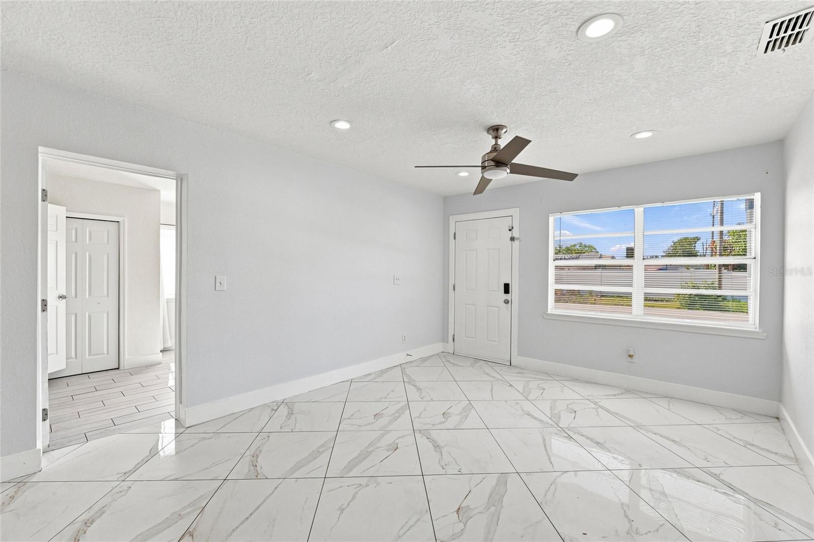 7805 Winston, Tampa, FL 33615