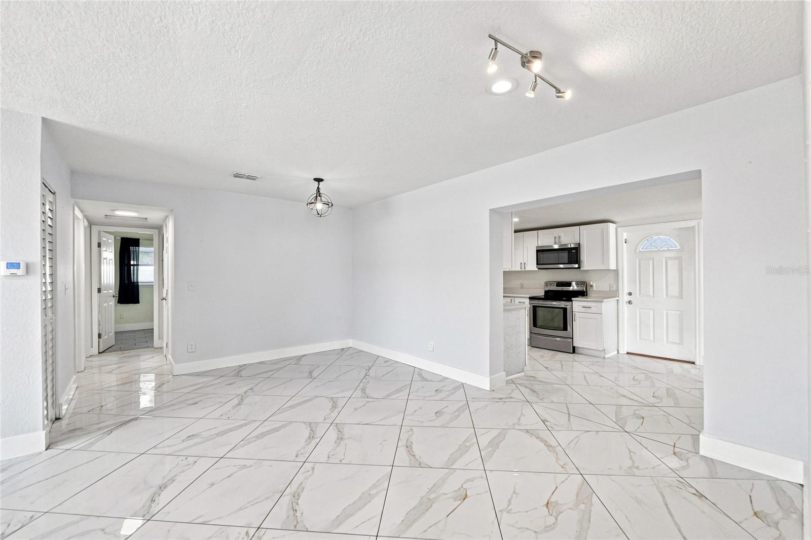 7805 Winston, Tampa, FL 33615