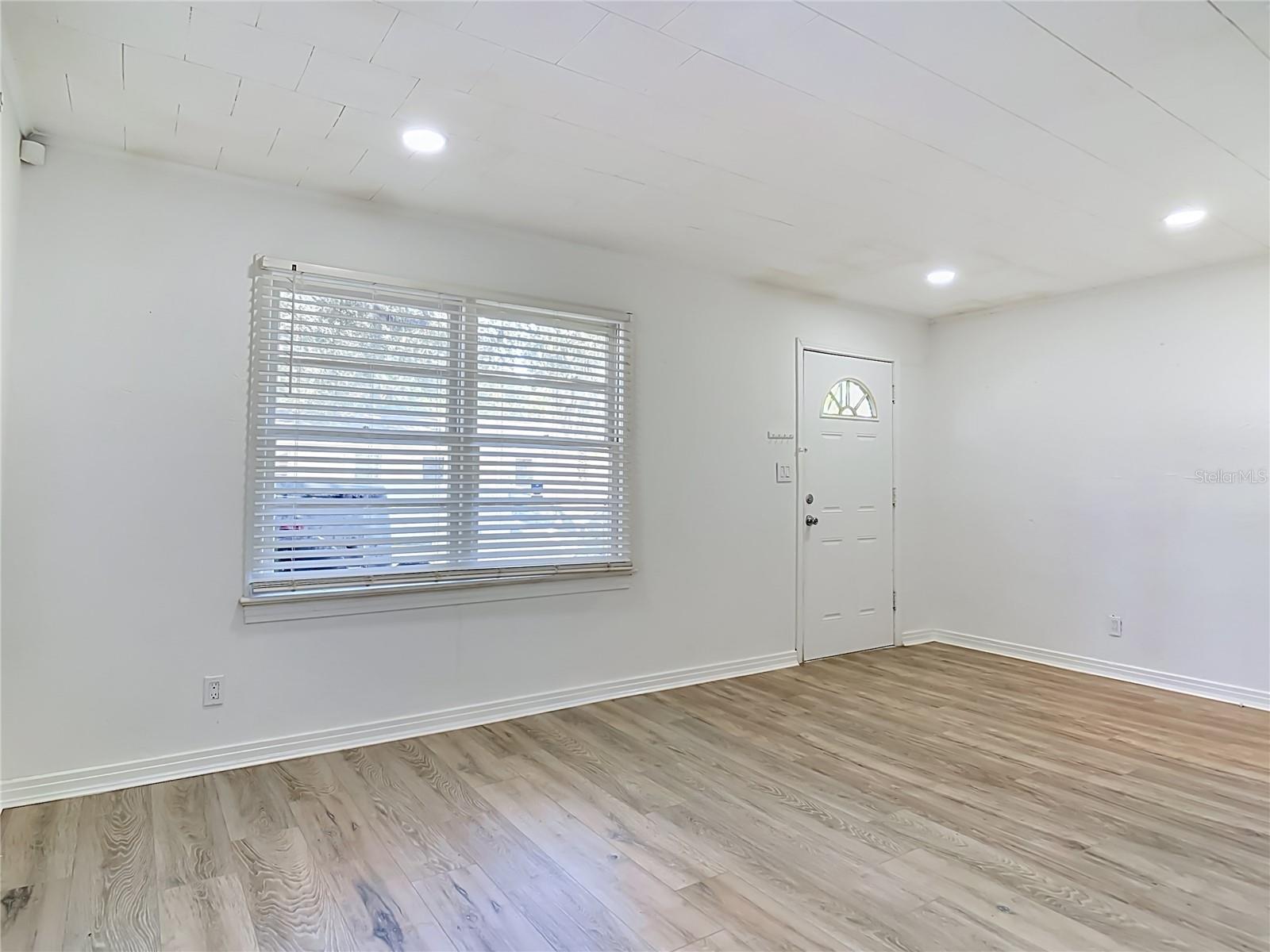 709 Edwards, Daytona Beach, FL 32114