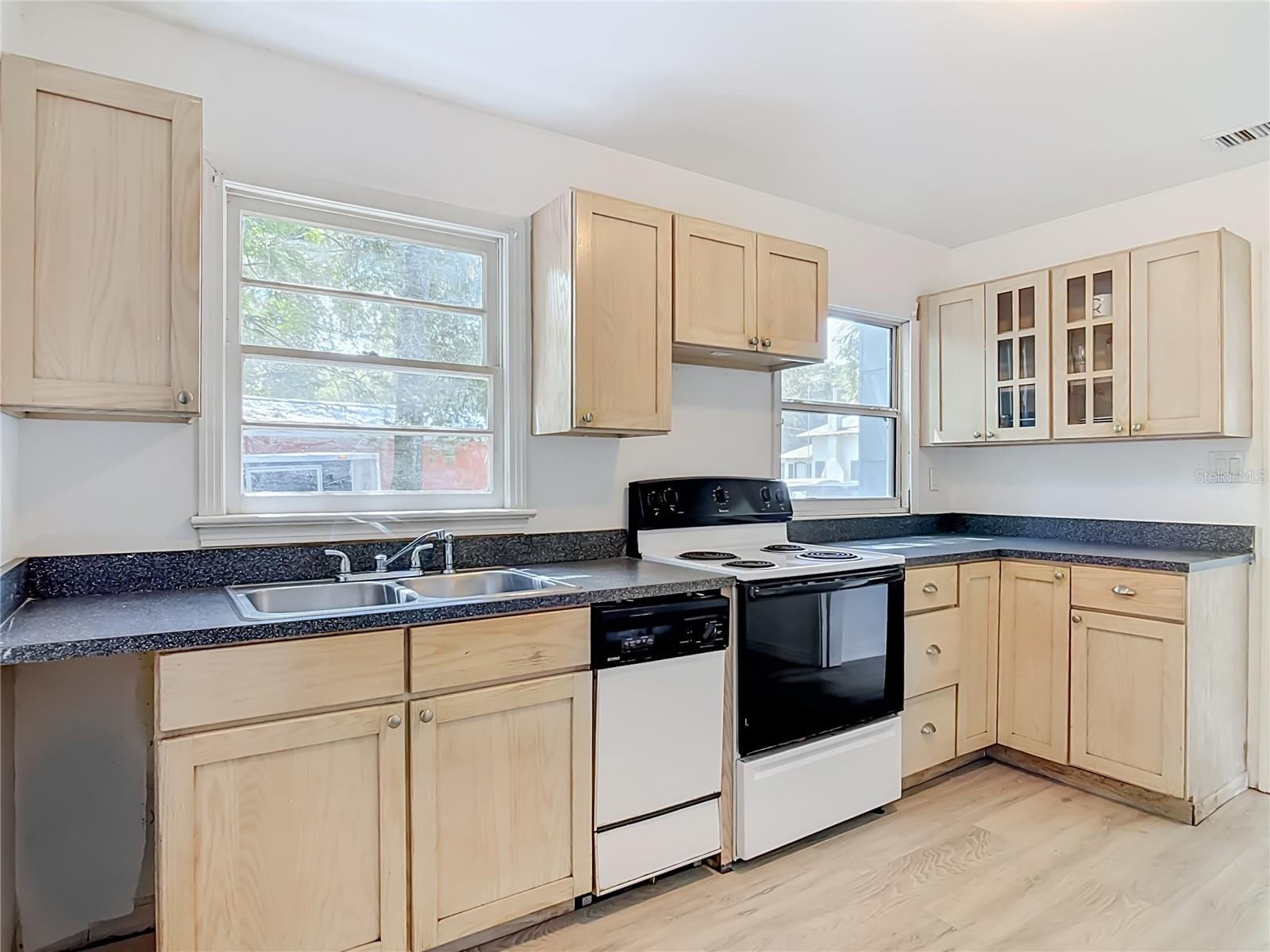 709 Edwards, Daytona Beach, FL 32114