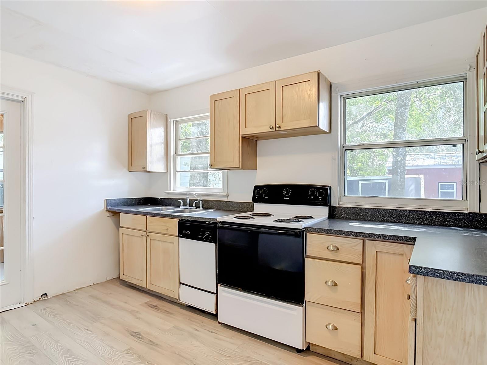 709 Edwards, Daytona Beach, FL 32114