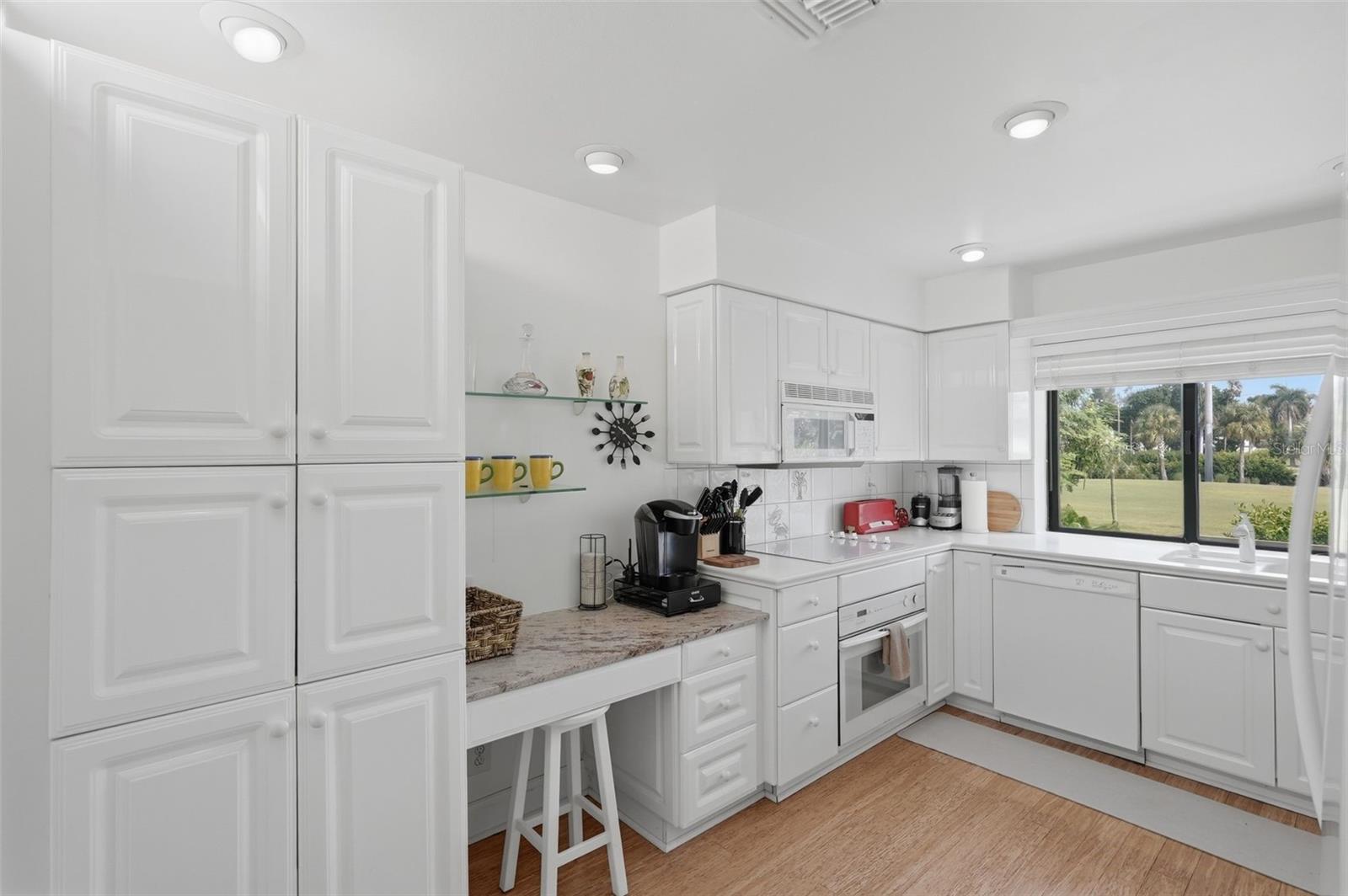 5619 Escondida, St Petersburg, FL 33715