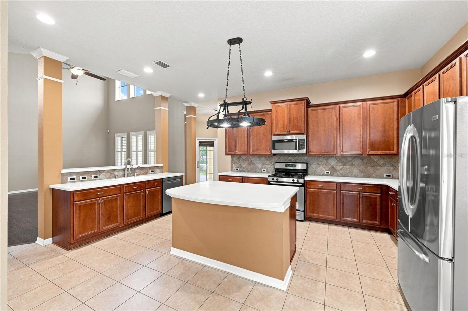 6104 Parkset, Lithia, FL 33547