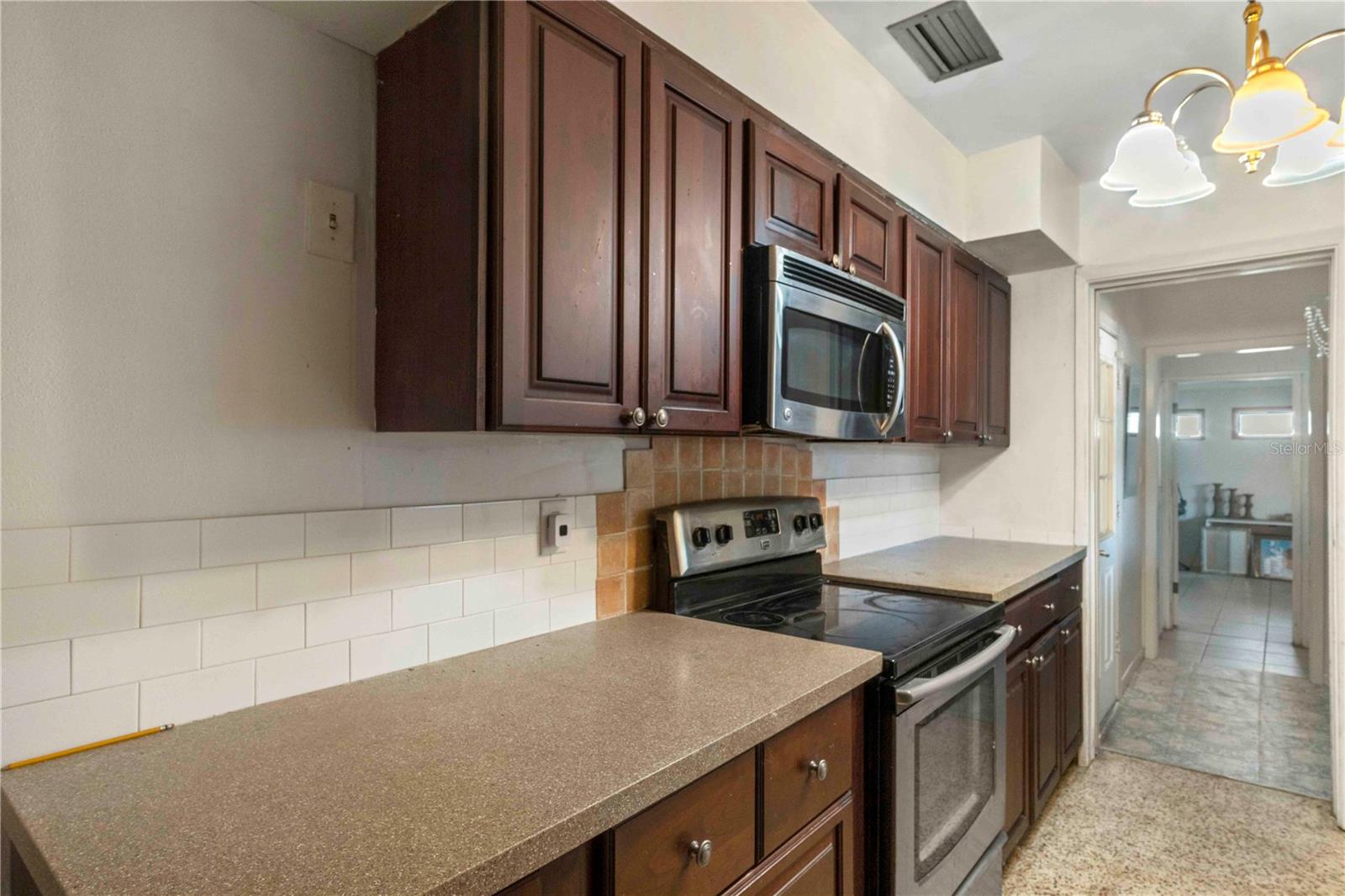 2695 East, Sarasota, FL 34239