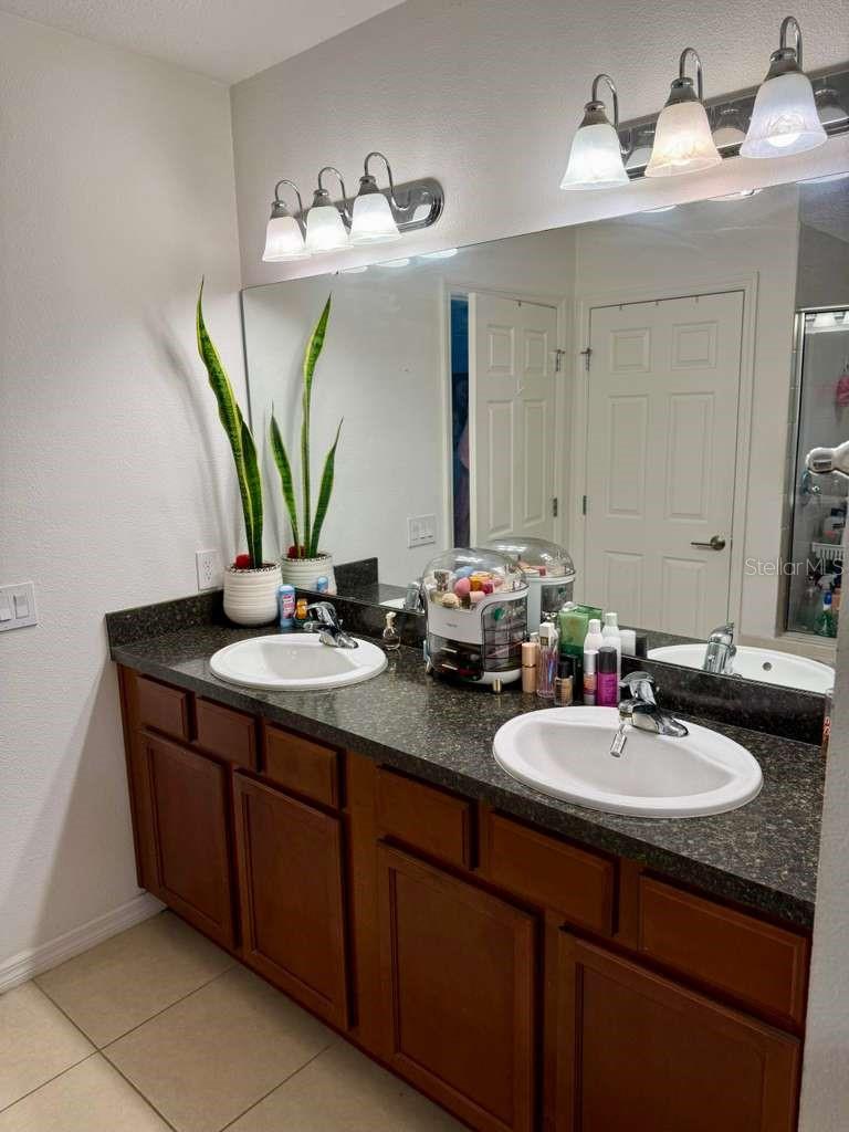 2464 Addison Creek Dr, Kissimmee, FL 34758