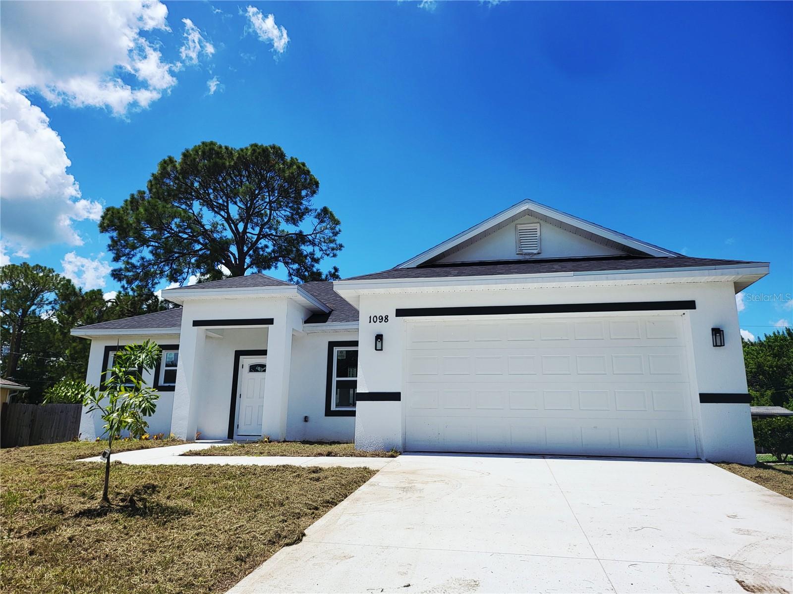 1098 Hammacher, Palm Bay, FL 32908