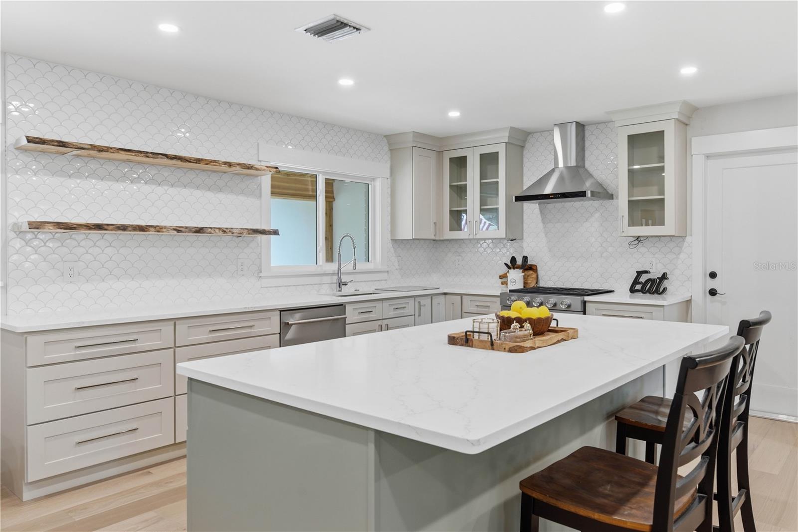 2218 Hennesen, Clearwater, FL 33764