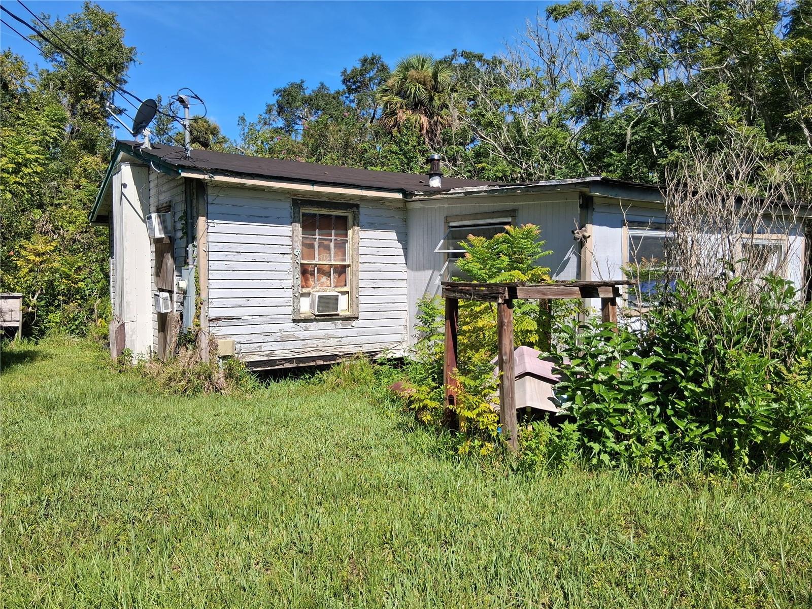 438 State Road 415, Osteen, FL 32764