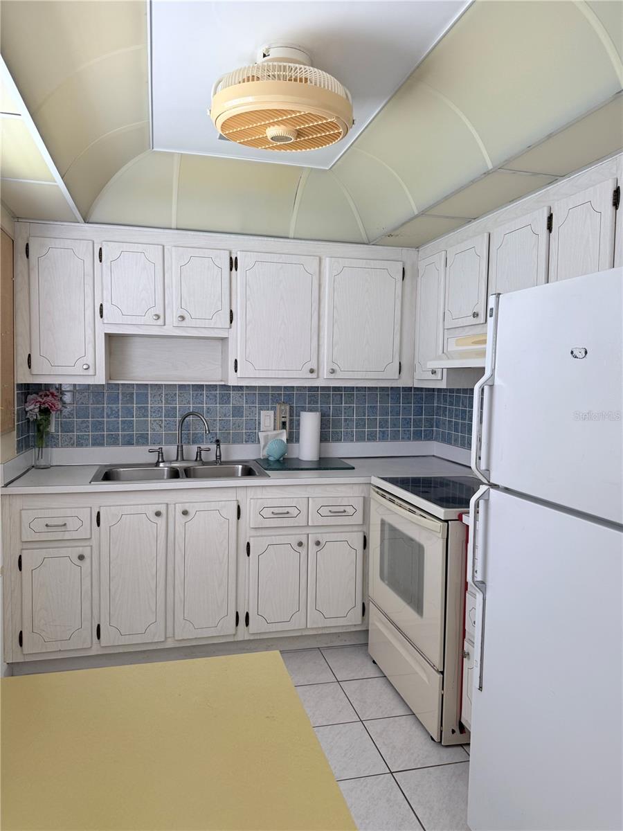 402 Dorchester Unit 44, Sun City Center, FL 33573
