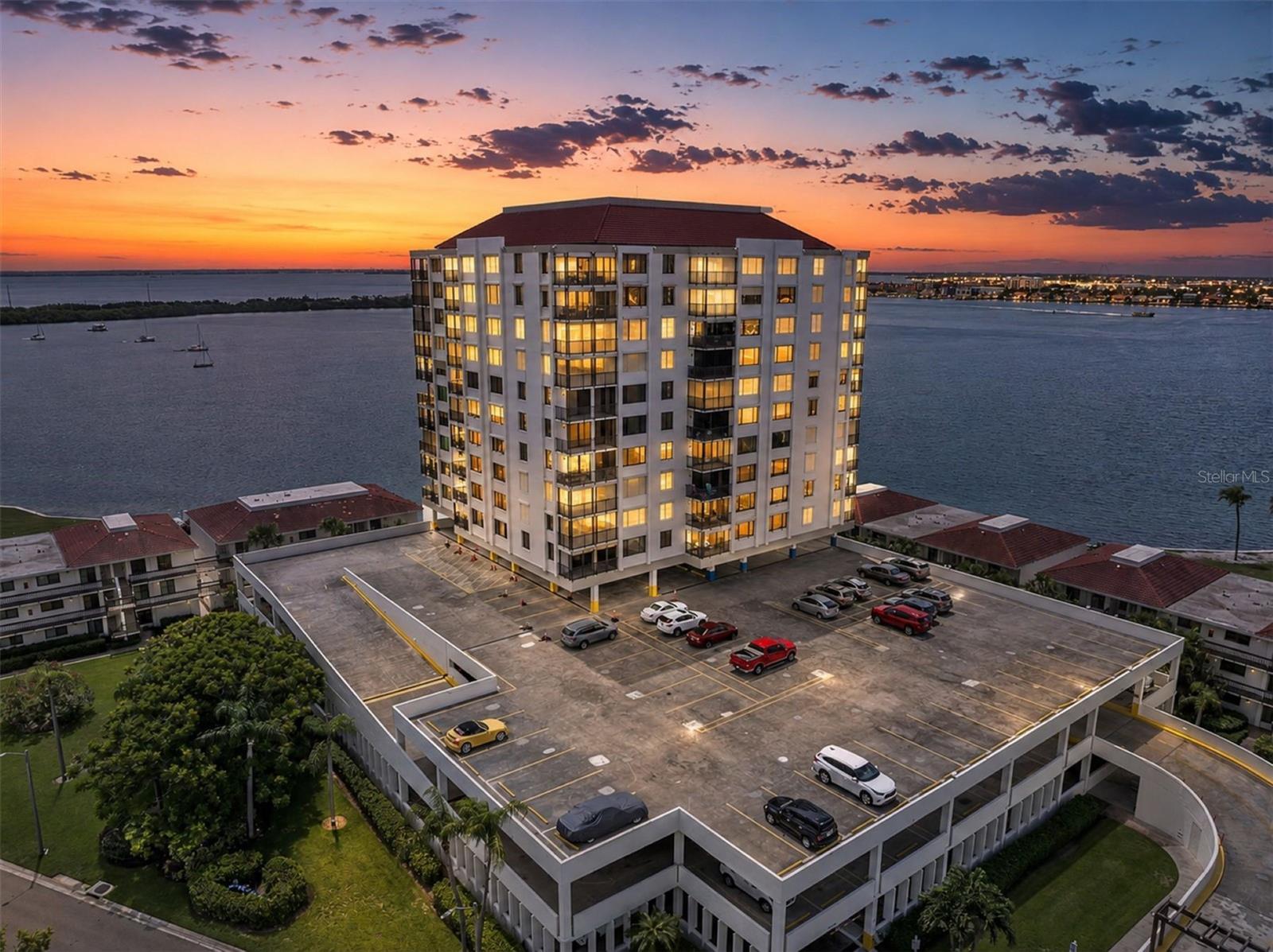 6287 Bahia del Mar Unit 401, St Petersburg, FL 33715