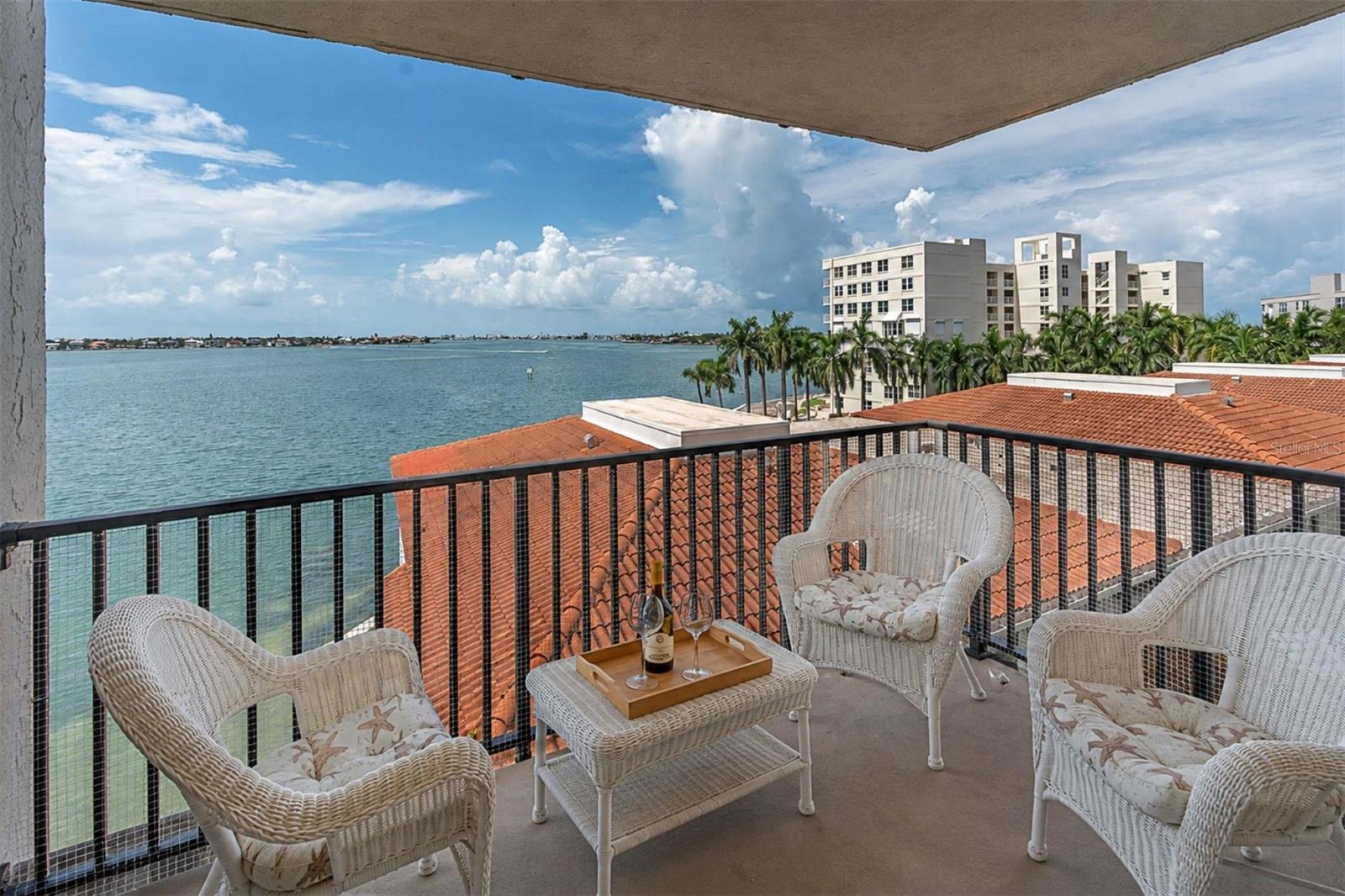 6287 Bahia del Mar Unit 401, St Petersburg, FL 33715