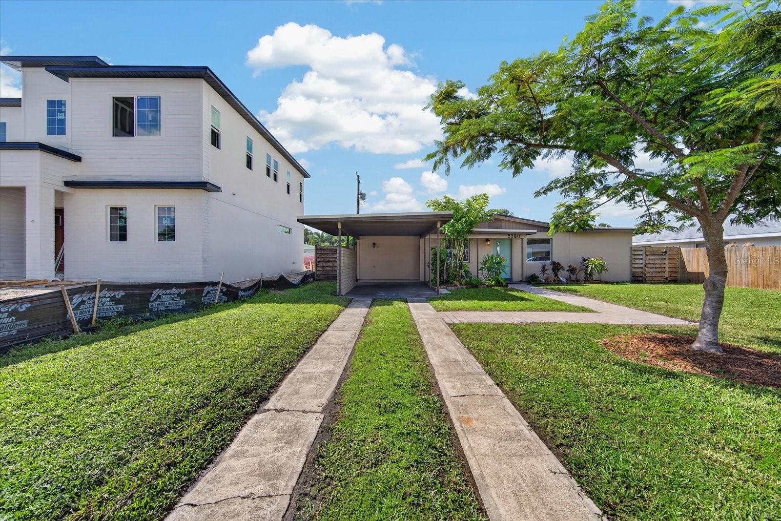 2350 Loma Linda, Sarasota, FL 34239