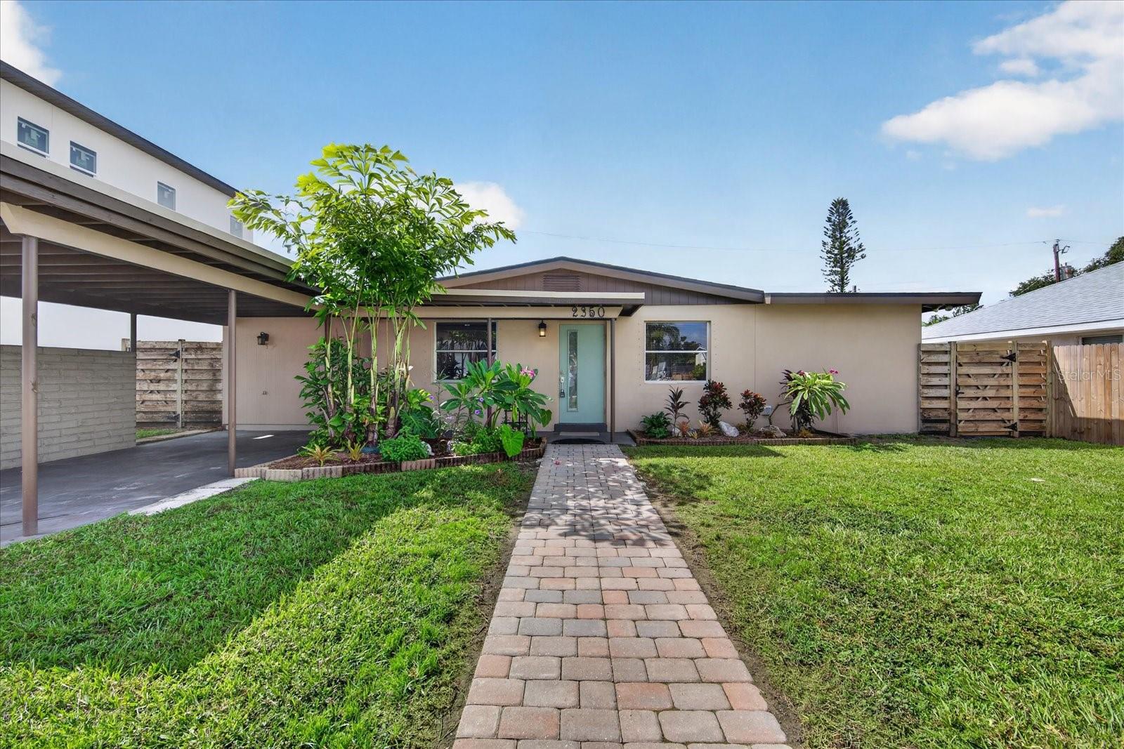 2350 Loma Linda, Sarasota, FL 34239