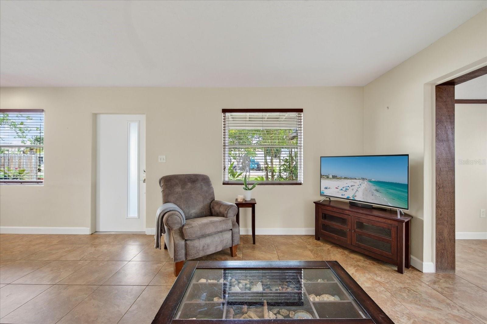 2350 Loma Linda, Sarasota, FL 34239