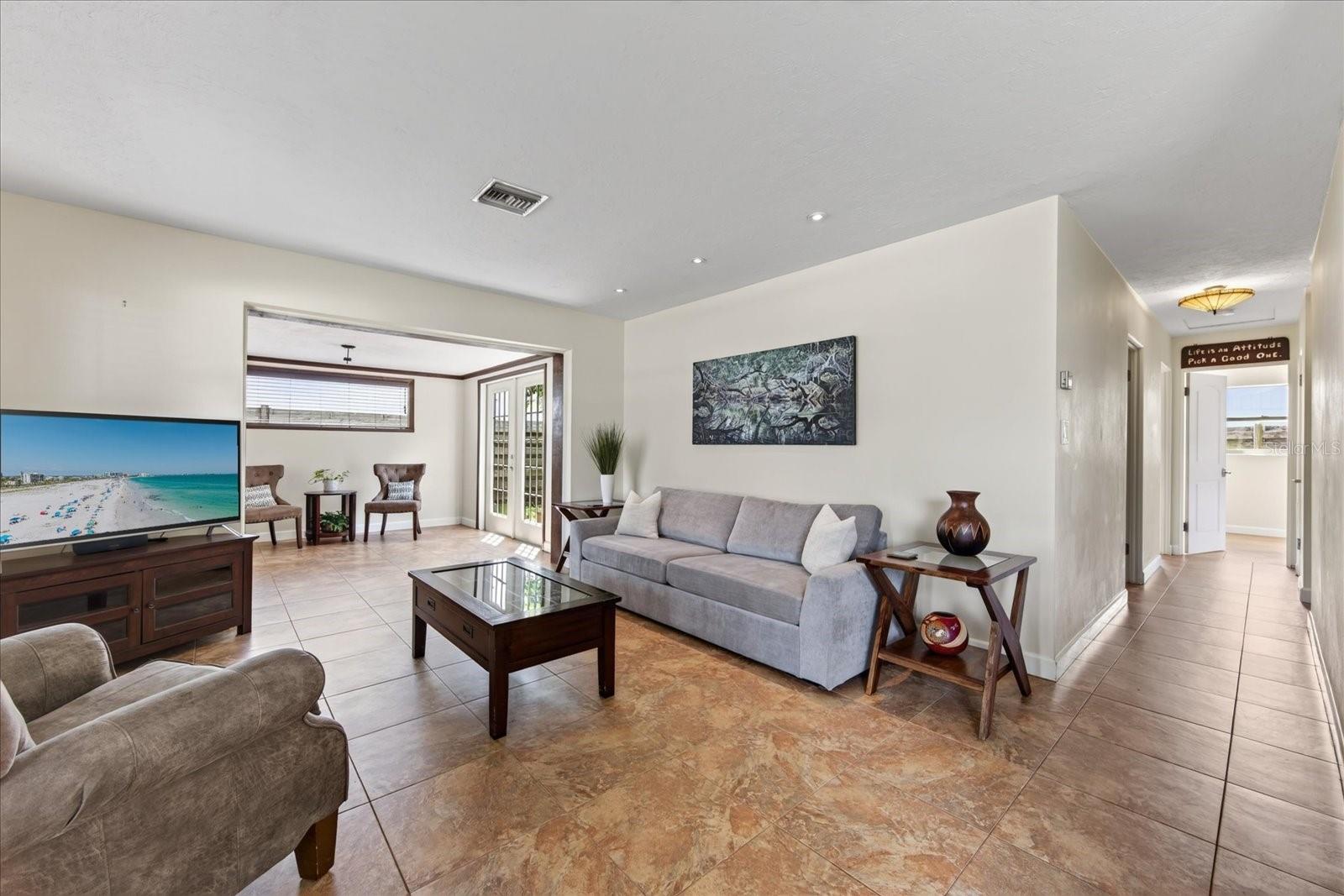 2350 Loma Linda, Sarasota, FL 34239