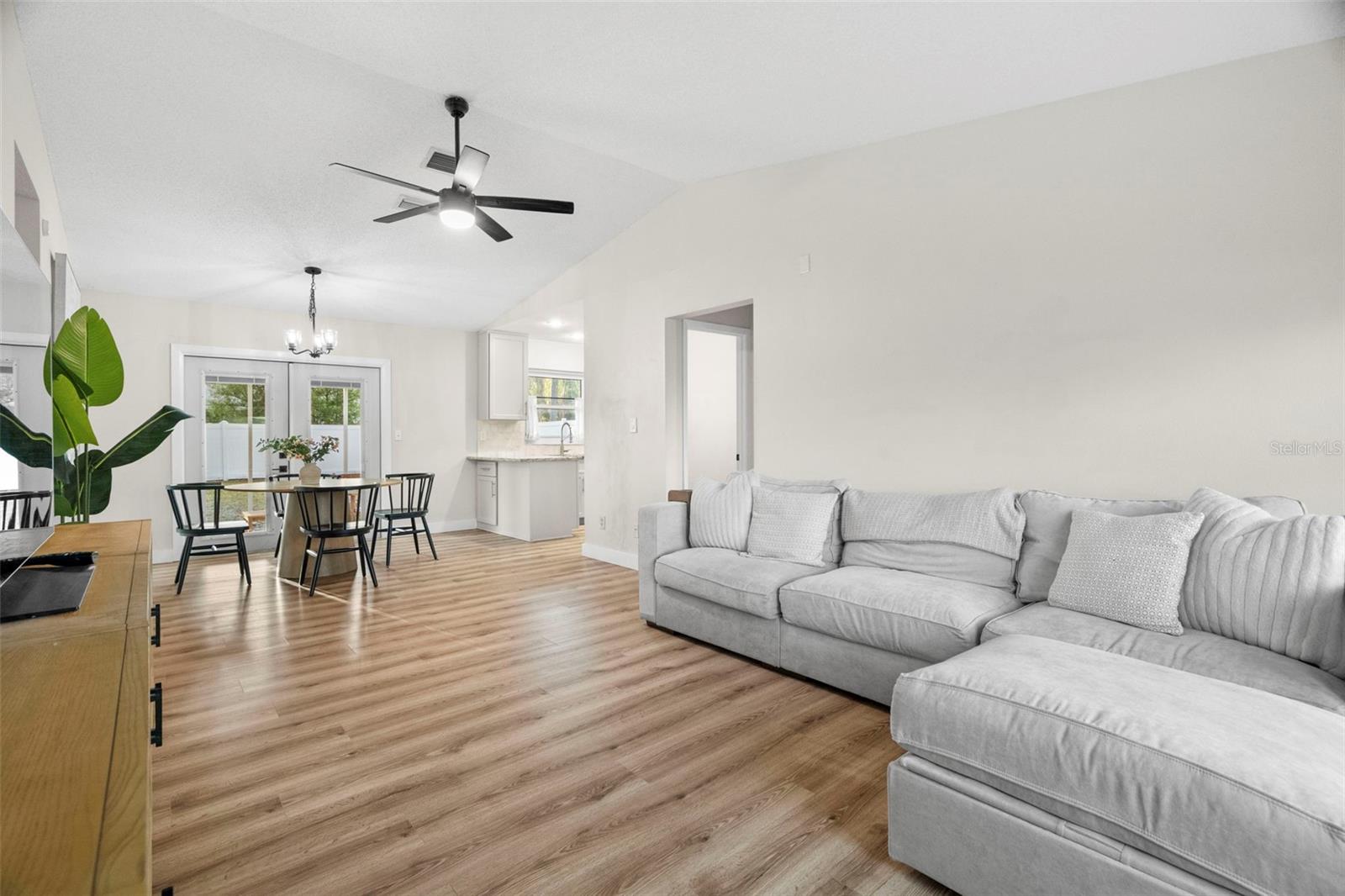 6500 Briar Ridge, Pinellas Park, FL 33782