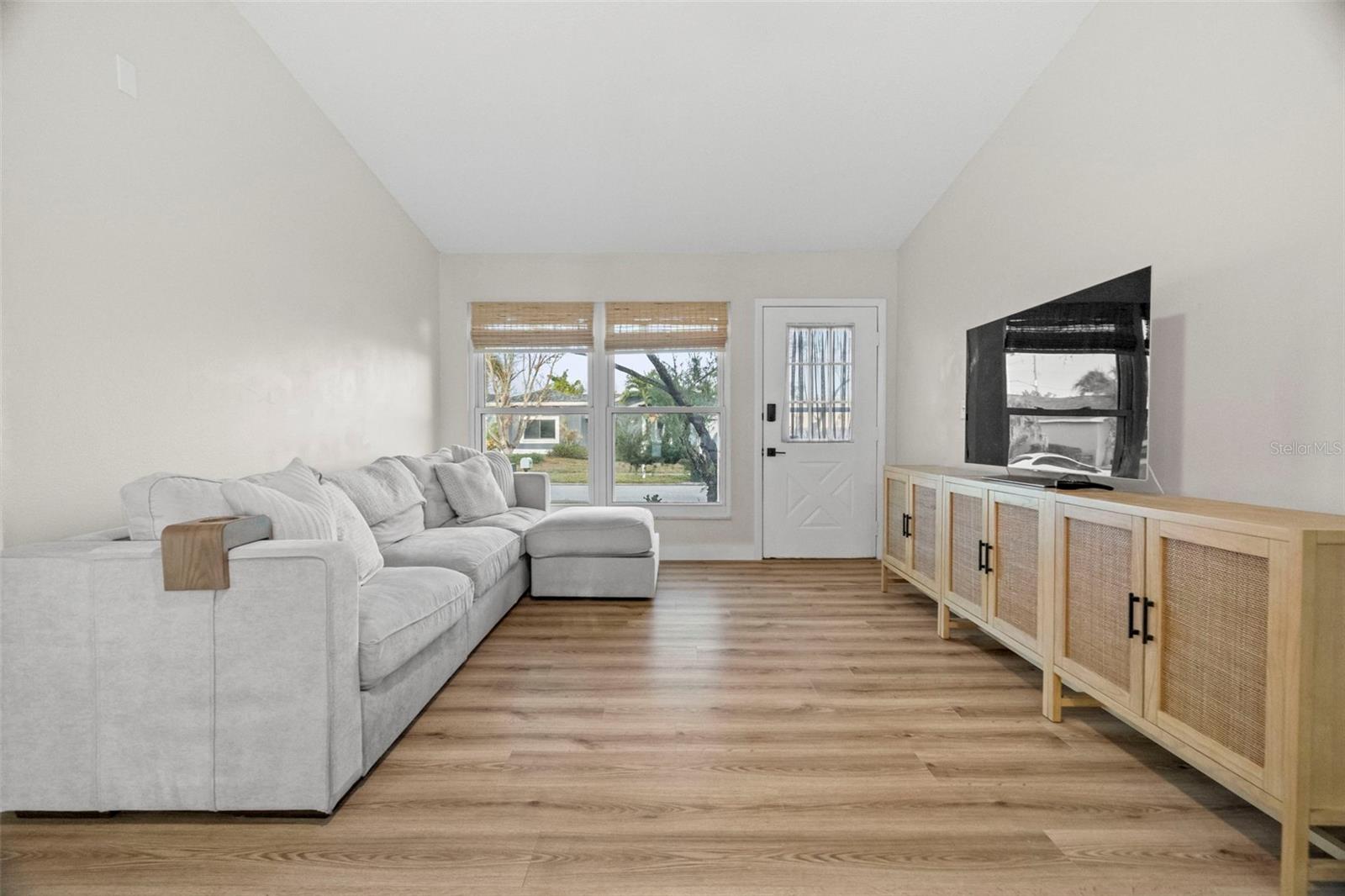 6500 Briar Ridge, Pinellas Park, FL 33782
