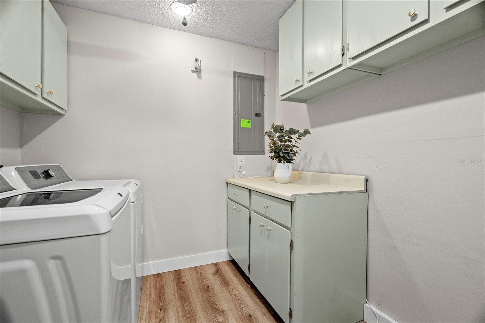 6500 Briar Ridge, Pinellas Park, FL 33782