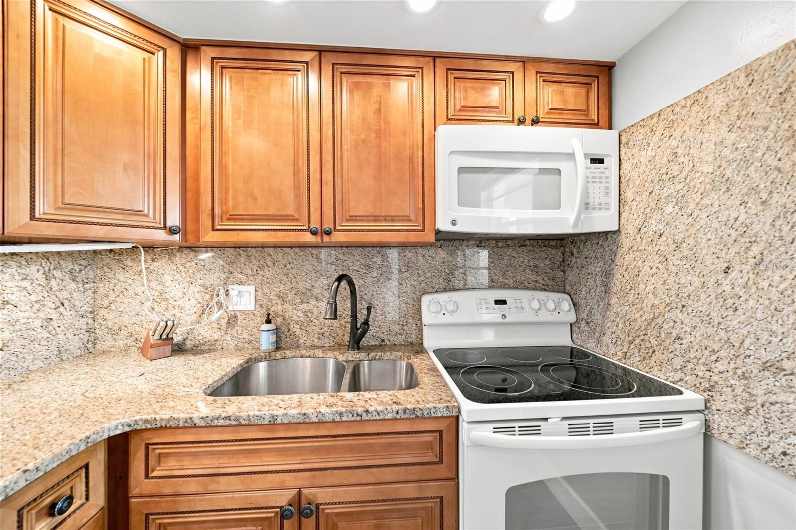 4370 Chatham Unit 304, Longboat Key, FL 34228