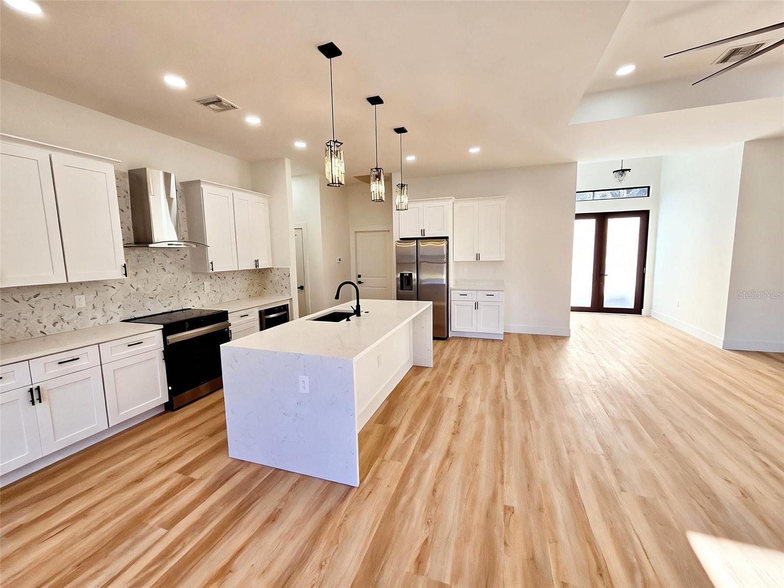 2524 Waller, North Port, FL 34288