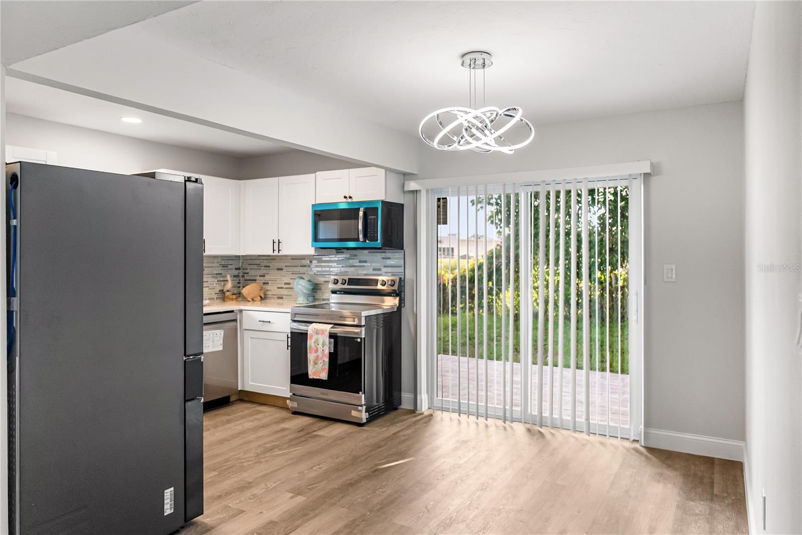 420 Melody, Sarasota, FL 34237