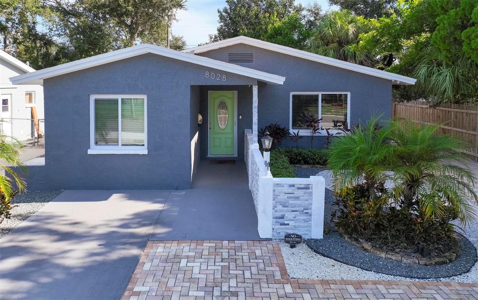 8028 25th, St Petersburg, FL 33710