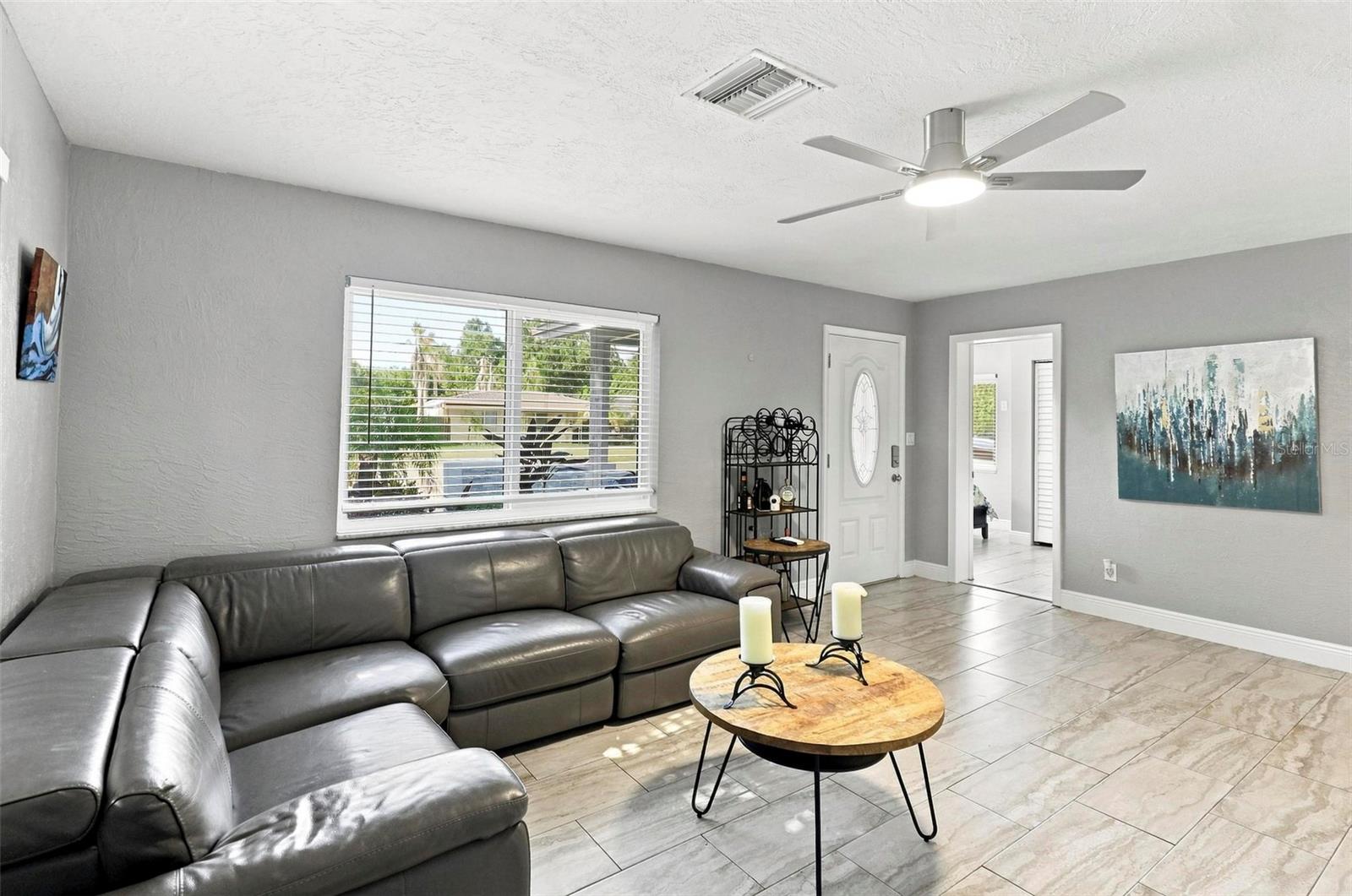 8028 25th, St Petersburg, FL 33710