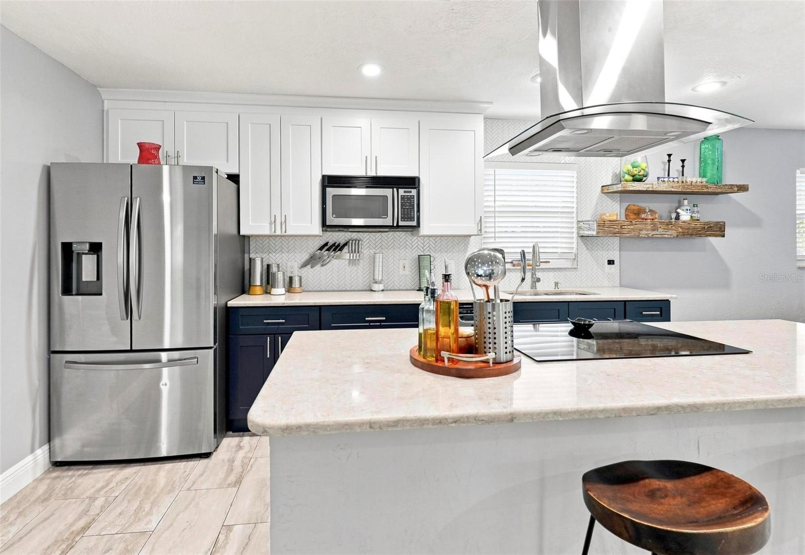 8028 25th, St Petersburg, FL 33710