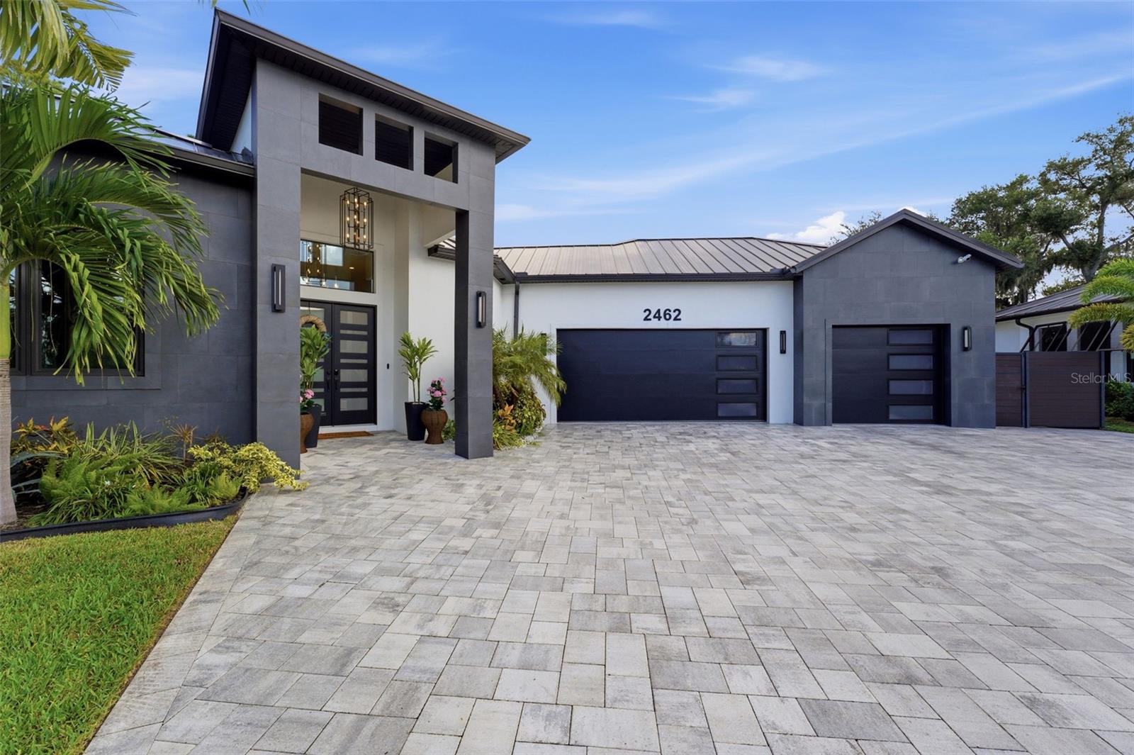 2462 Missara, Sarasota, FL 34231