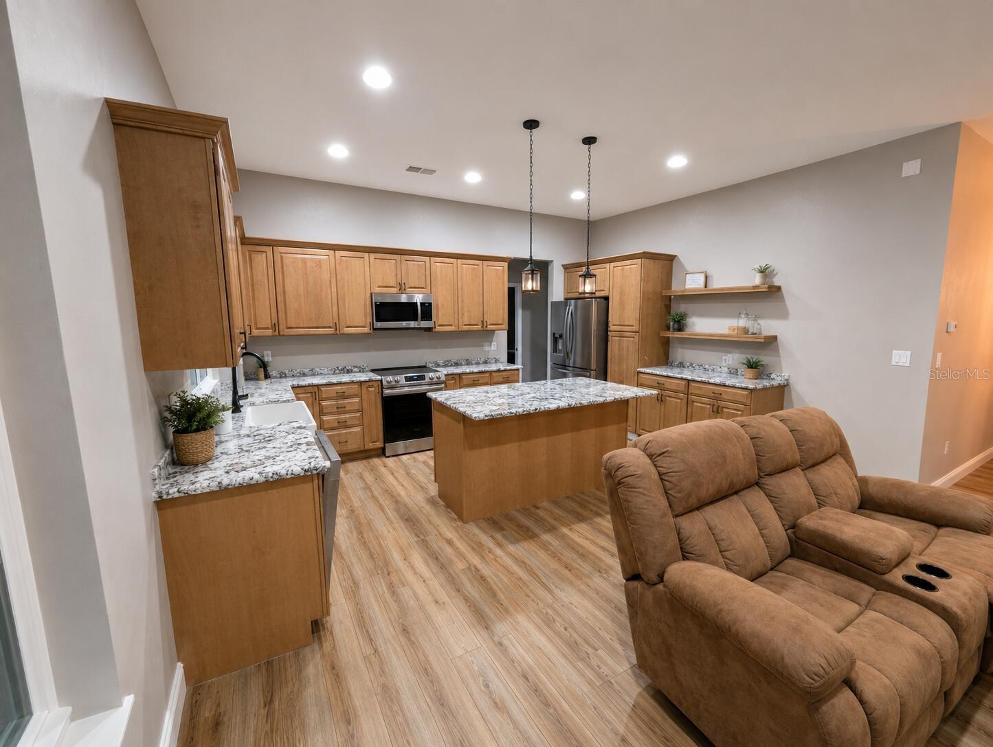 841 4th, Williston, FL 32696