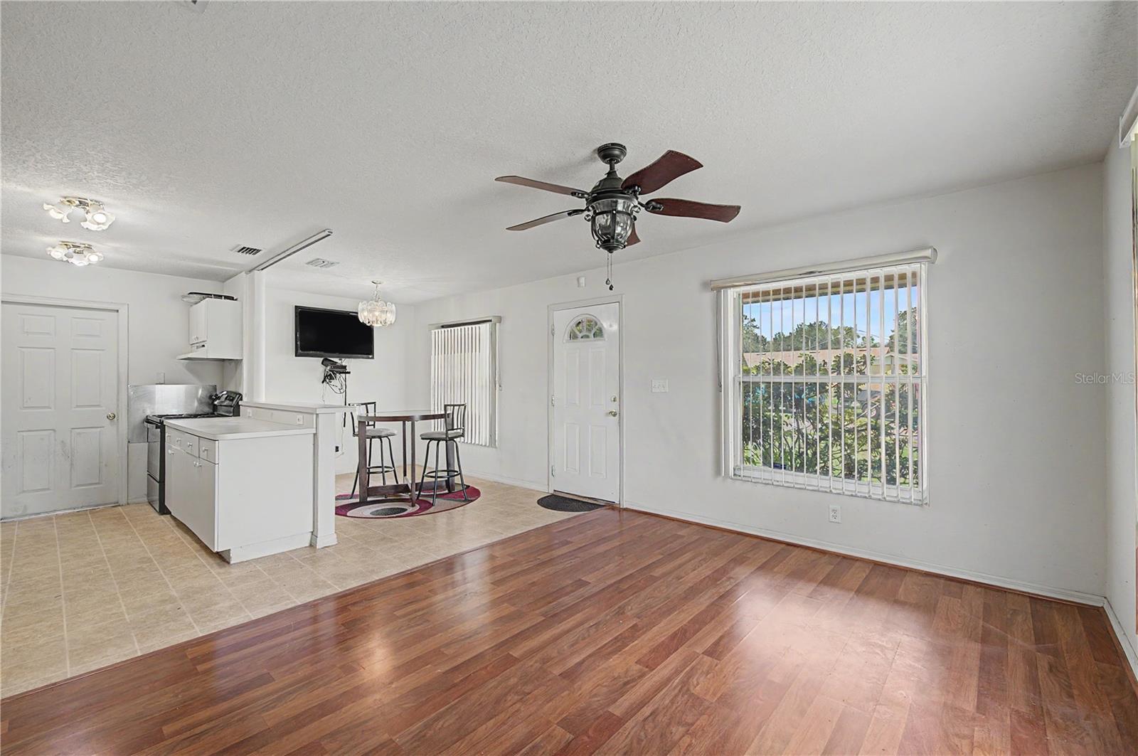 2423 Okara, Tampa, FL 33612