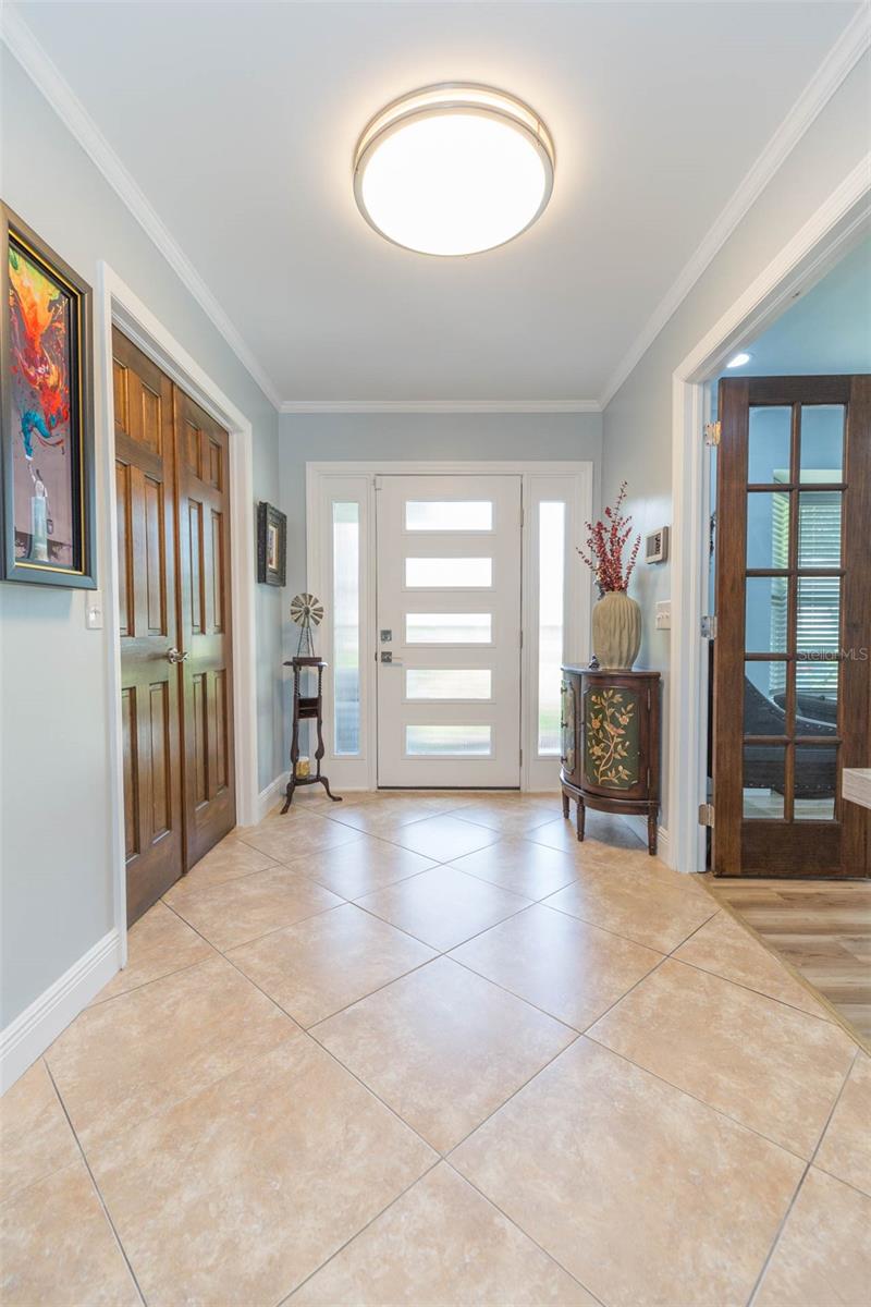 2709 Fairway View, Valrico, FL 33596