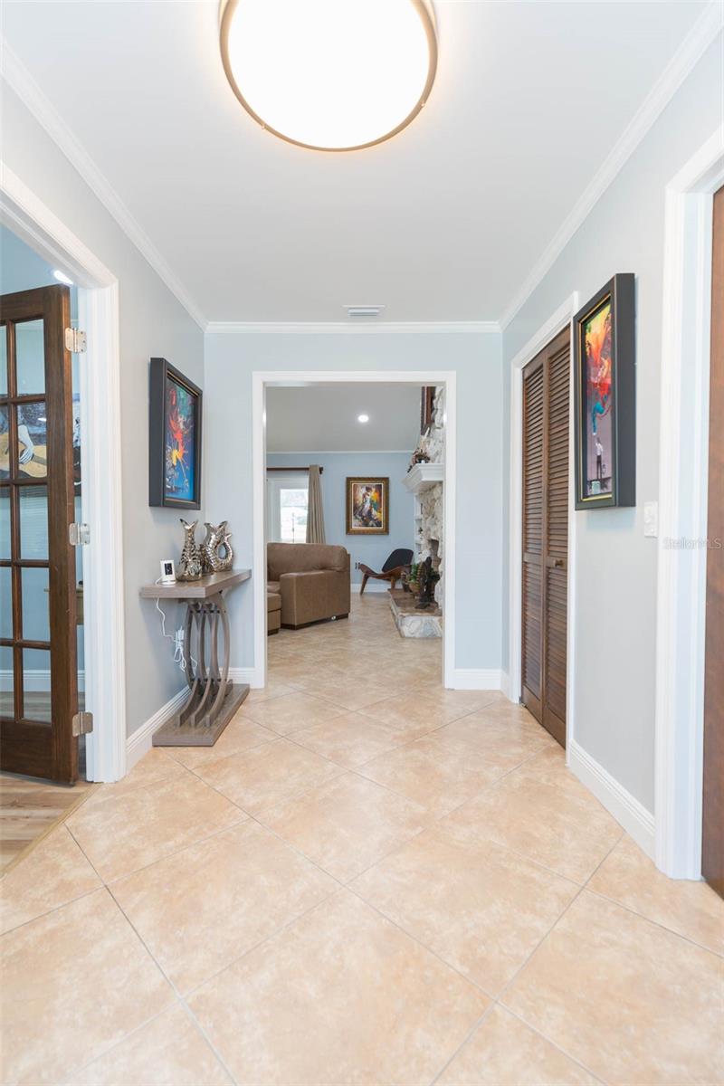 2709 Fairway View, Valrico, FL 33596