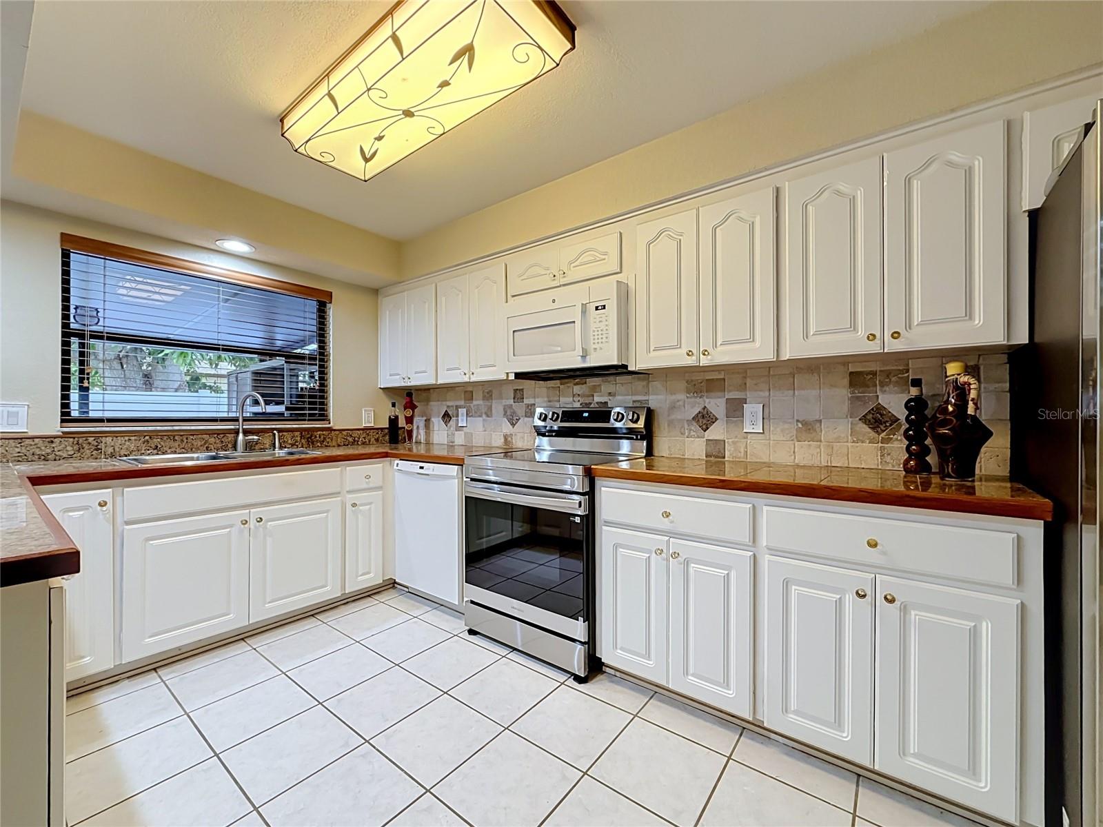 8830 Dr Martin Luther King Jr Unit Unit 2b, St Petersburg, FL 33702