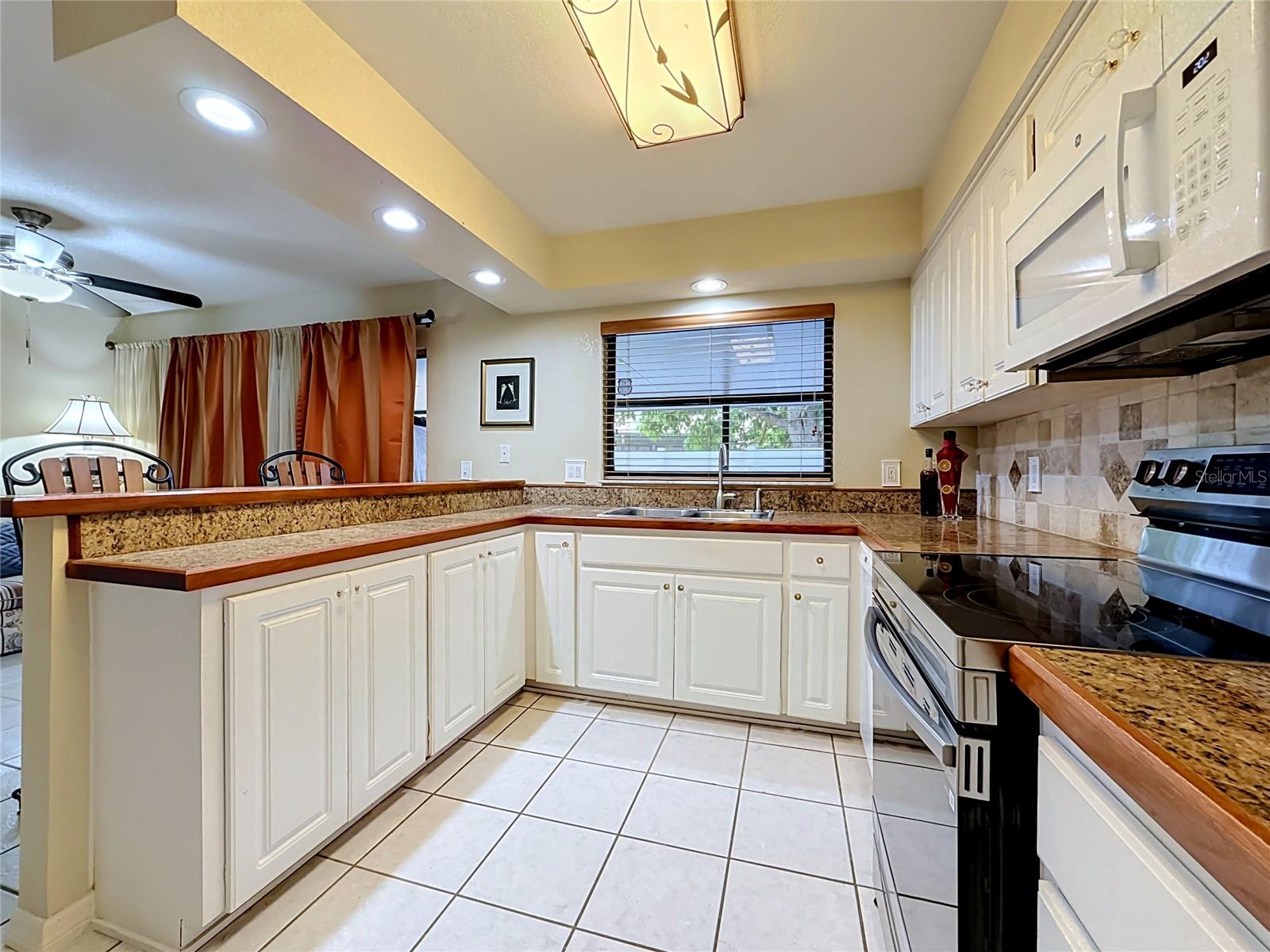 8830 Dr Martin Luther King Jr Unit Unit 2b, St Petersburg, FL 33702